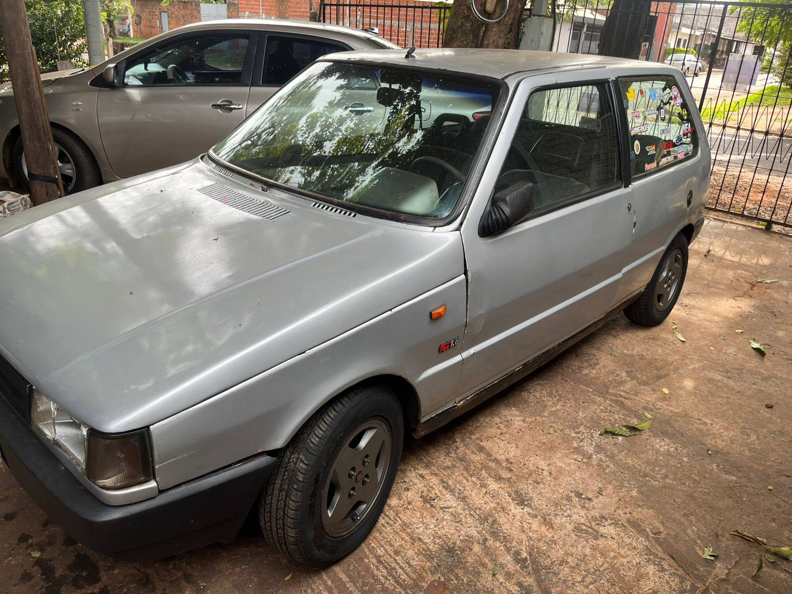 Fiat uno mod 94 scr con todos los papeles Vtv motor 1.6 oferta de cdo 3 ...