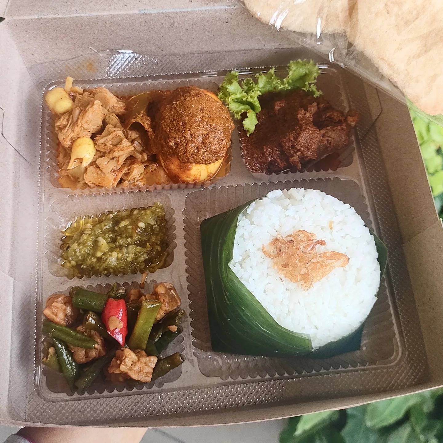 Nasi kotak menu NASI PADANG DAGING RENDANG Harga 25.000 minim pemesanan ...
