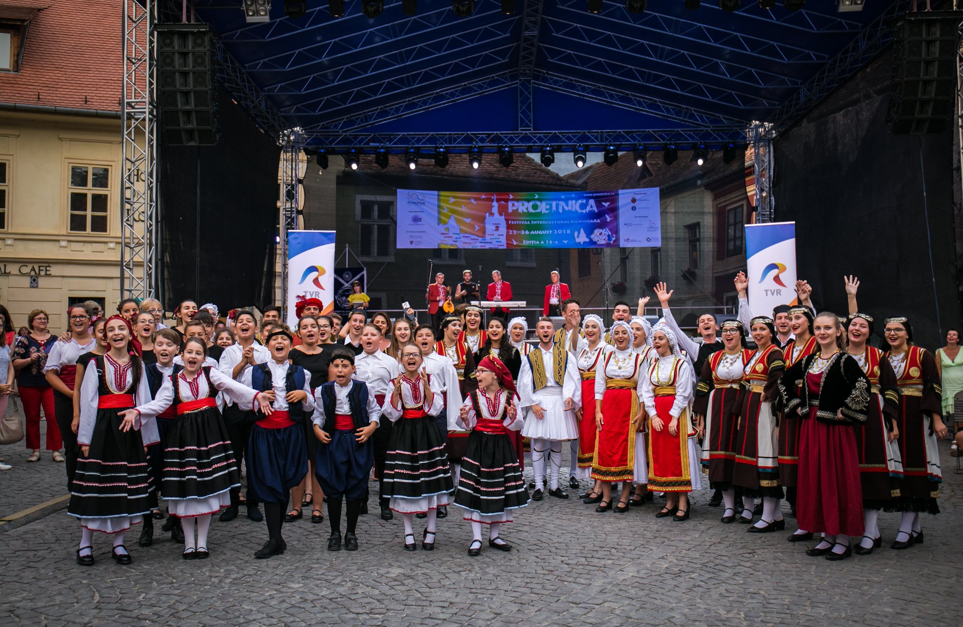 Polițiștii mureșeni au prezentat profesia la Festivalul ProEtnica din Cetatea Sighișoara