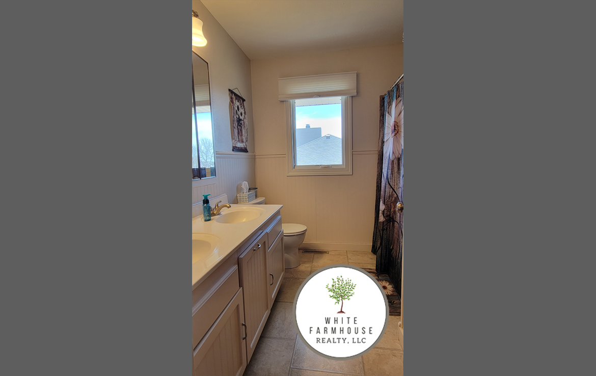 White Farmhouse Realty, LLC... - White Farmhouse Realty, LLC