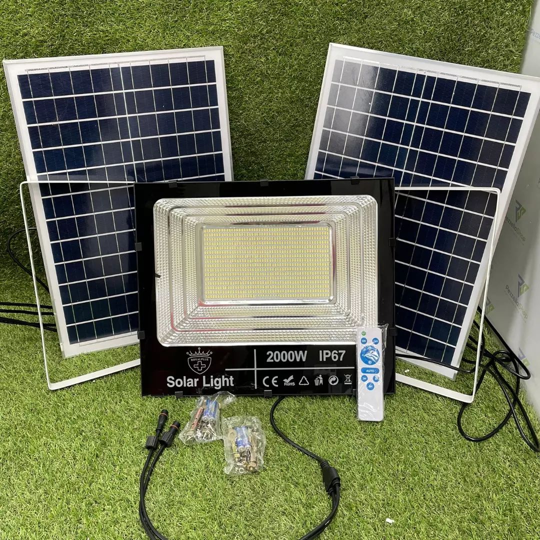 A.M.C. Lampione Solare 2000W A Led 6500K Con Pannello Solare, Palo E Telecomando Impermeabile IP67 - 9