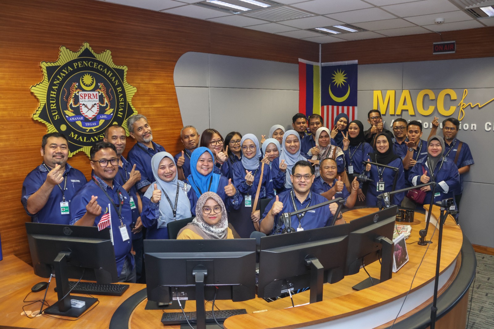 SPRM - SPRM SEBAR MESEJ ANTIRASUAH KEPADA FIBRECOMM... | Facebook