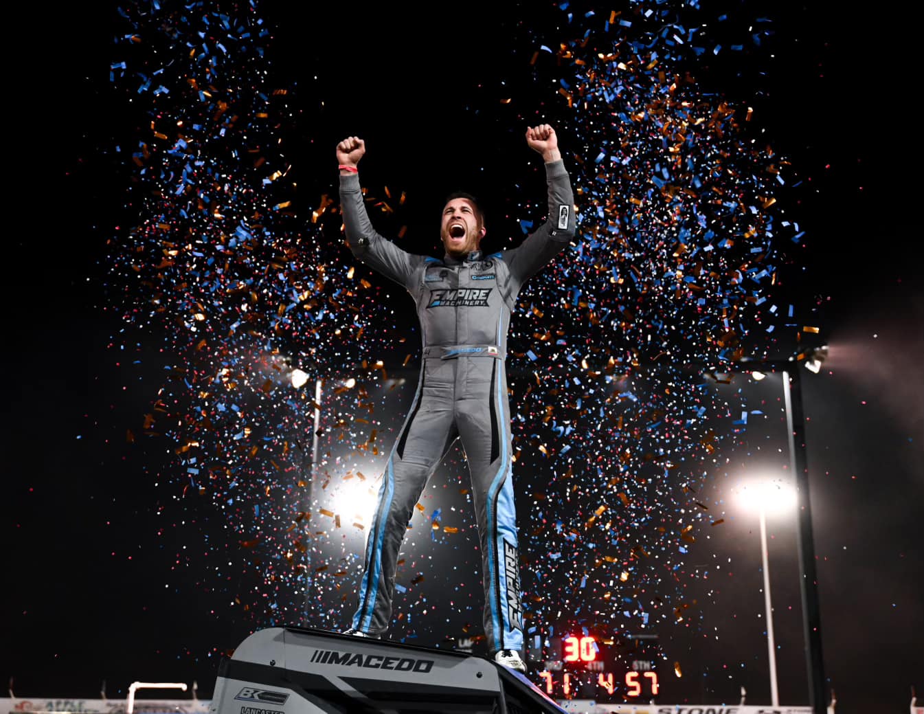 That’s a clean sweep... - World of Outlaws Sprint Car Series