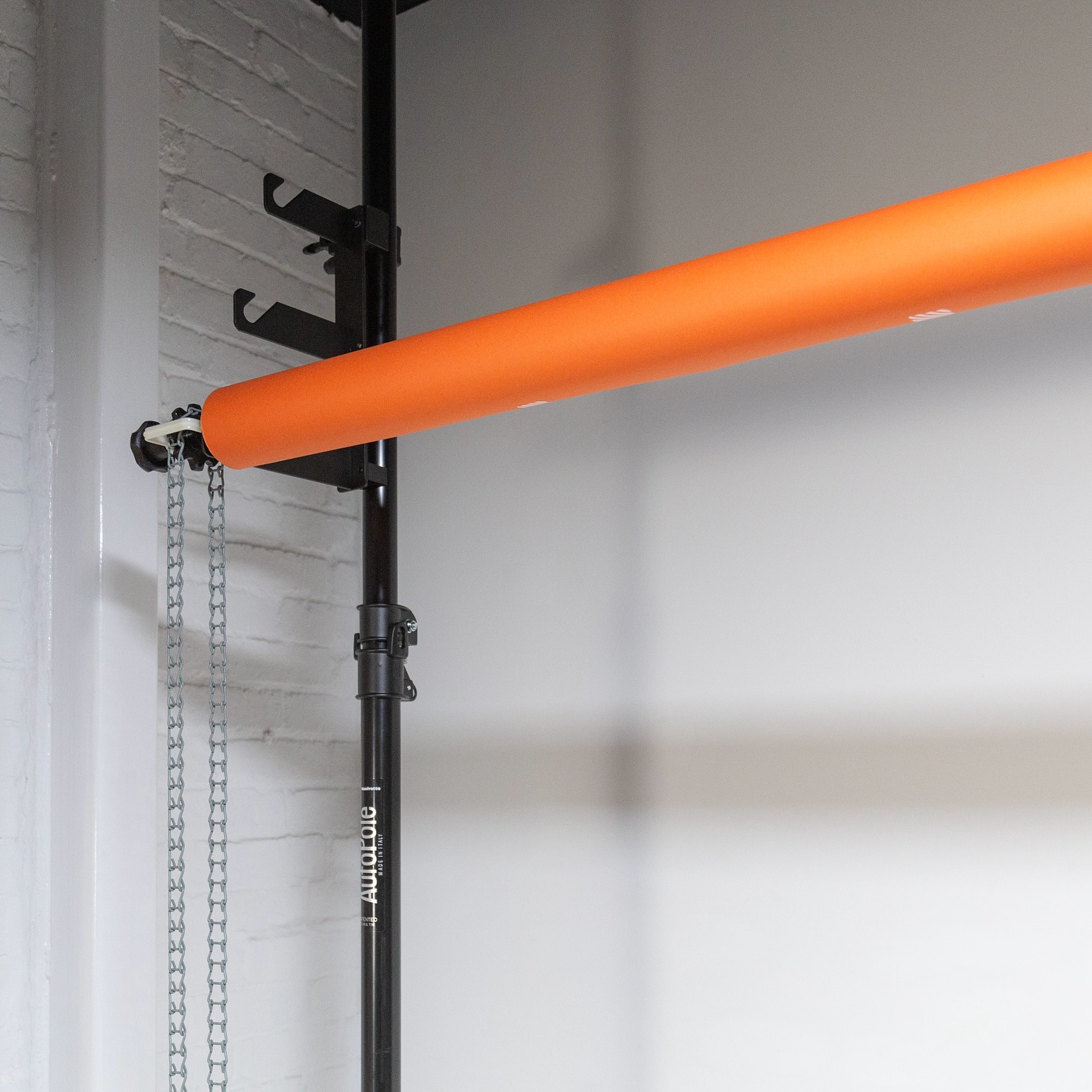 The Manfrotto Autopole used with the Manfrotto Expan system 