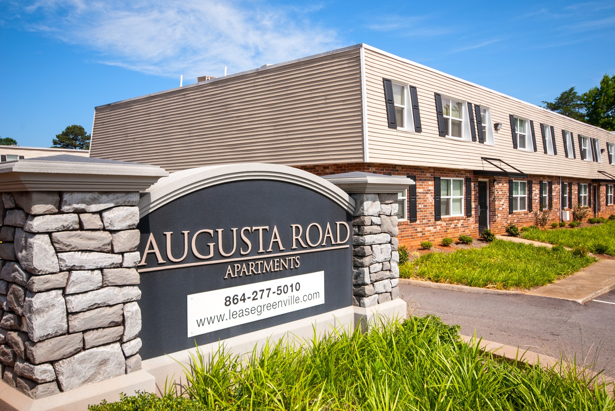 Augusta Road Apartments | Greenville SC