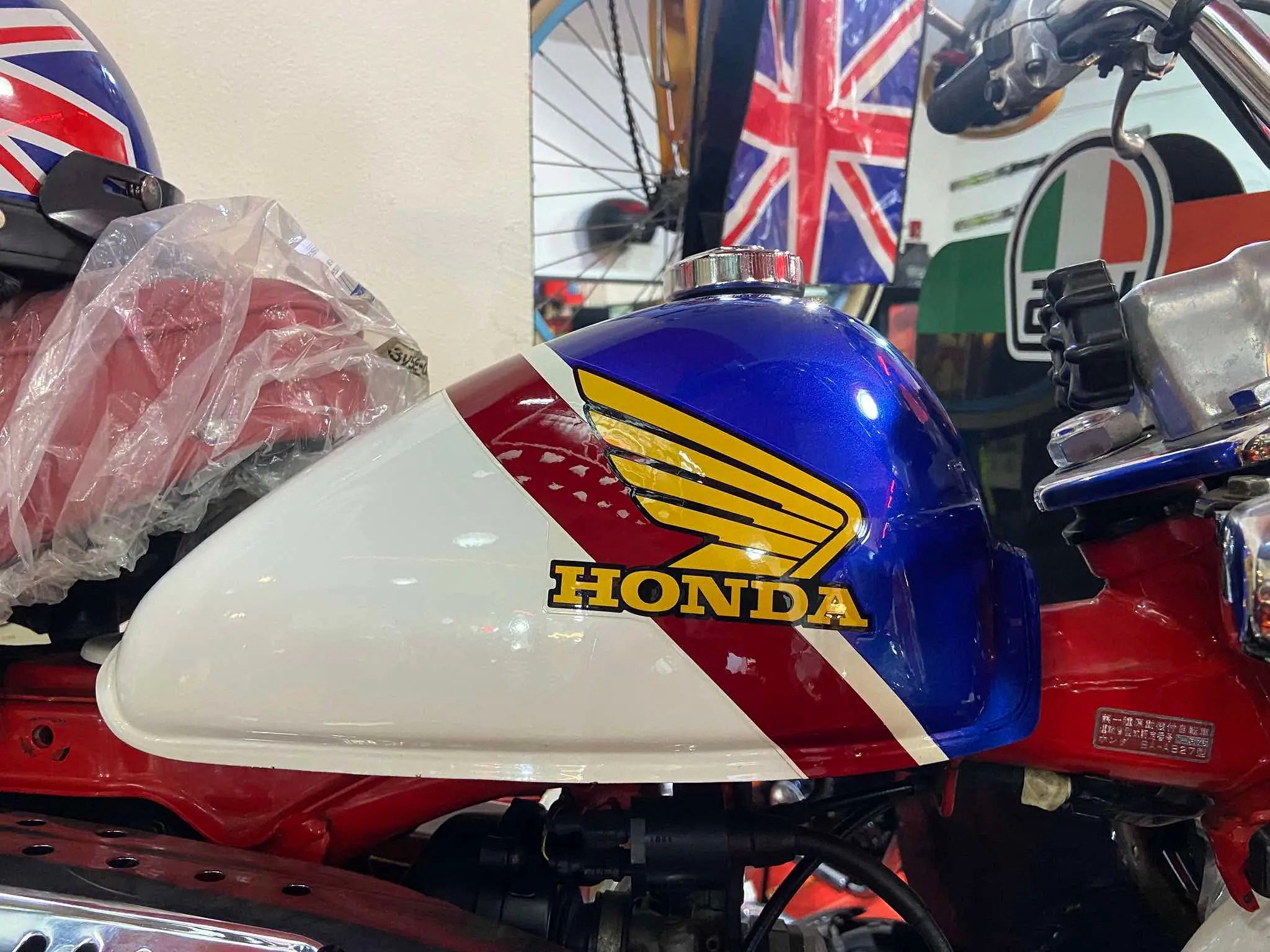 the beautiful honda monkey hrc z50 in lebanon)🐒