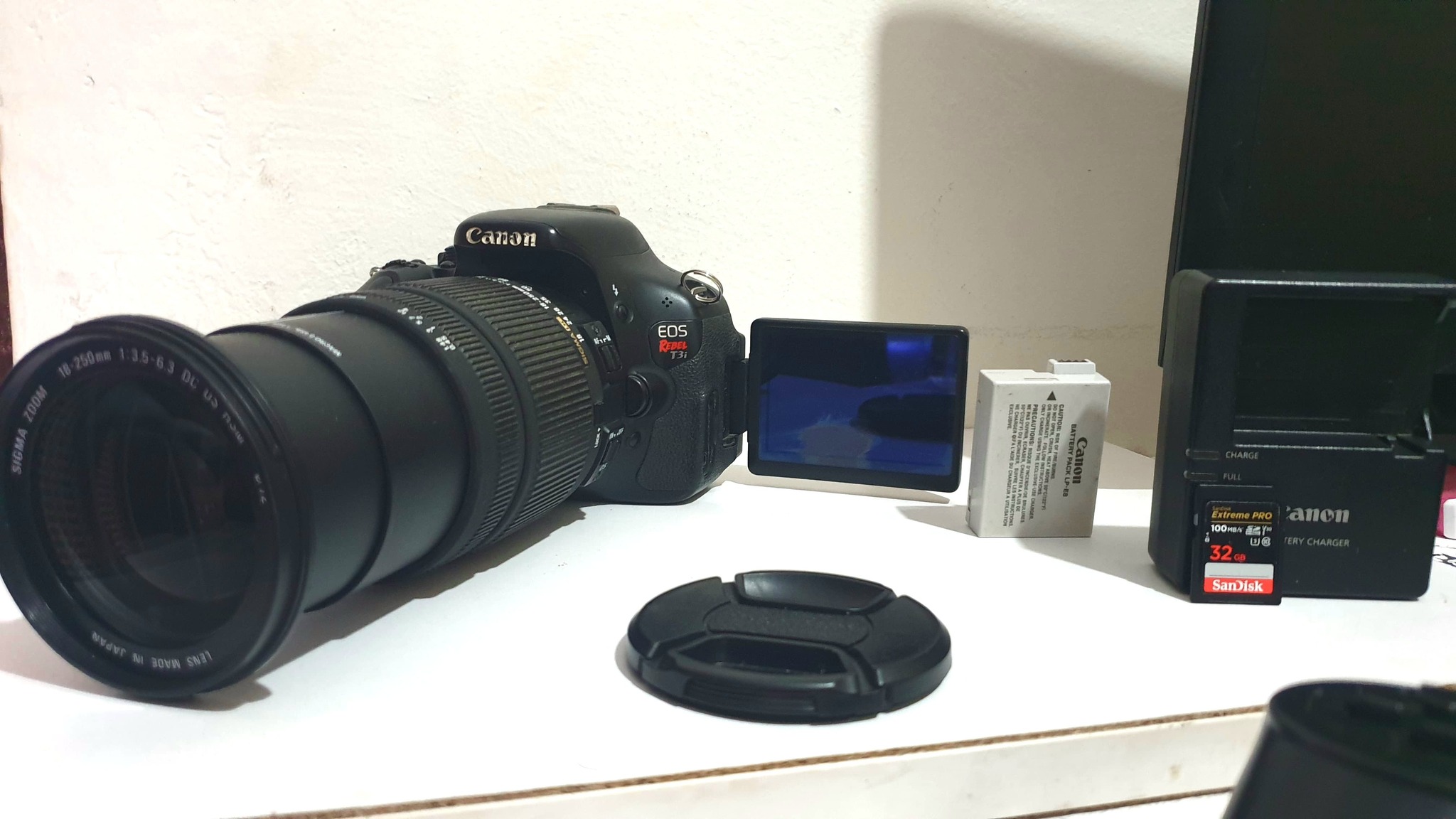 Canon 700D