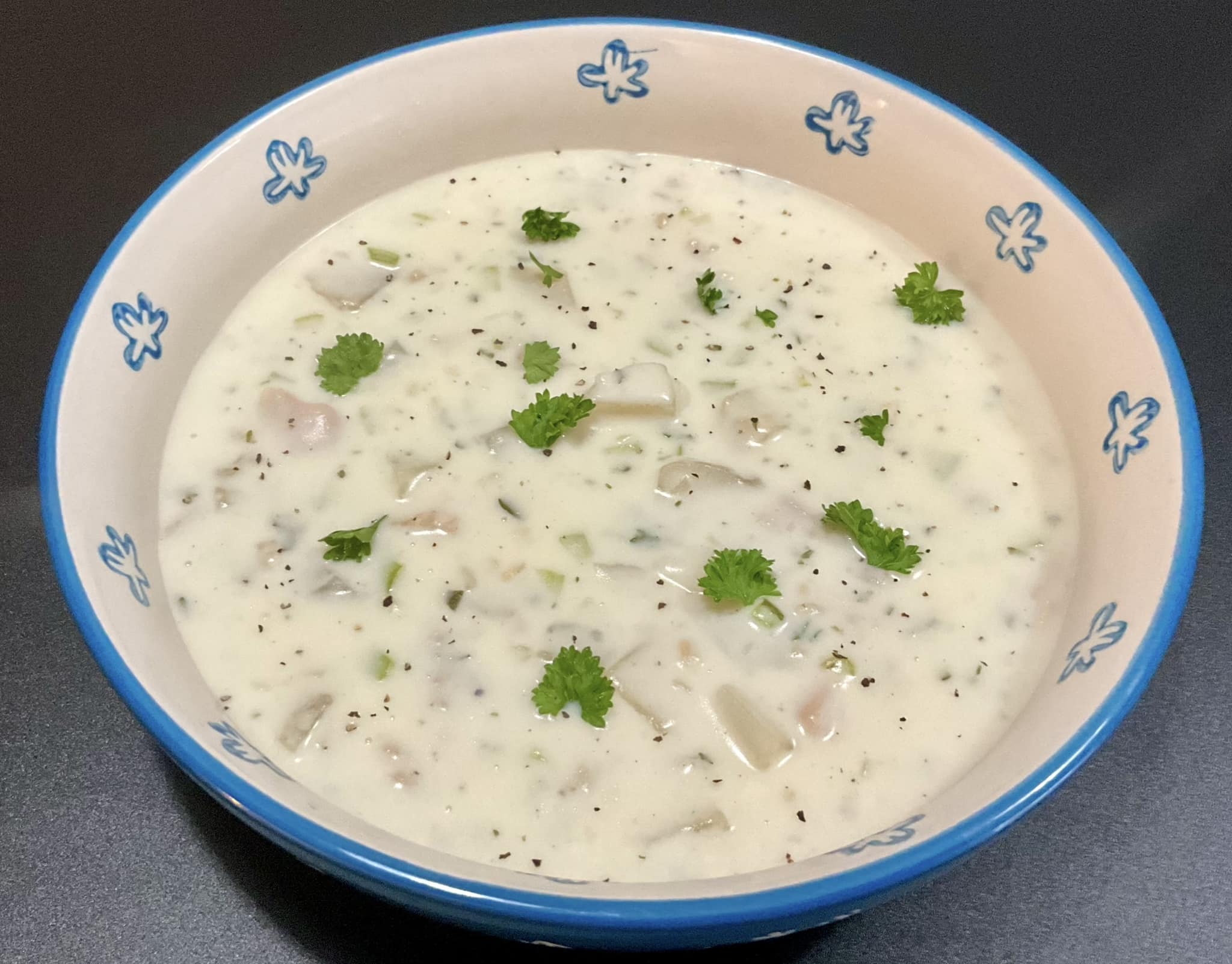 Delicious Family Recipes | EASY CREAMY CLAM CHOWDER: The best Clam ...