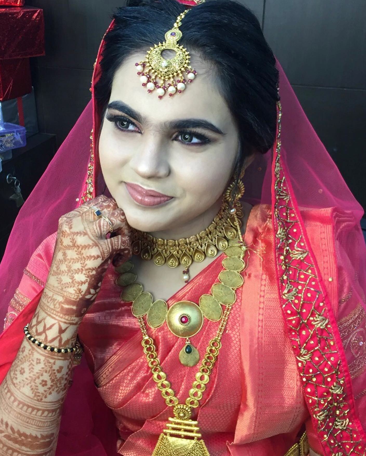 Henna makeup... - Henna makeup studio,spa and salon