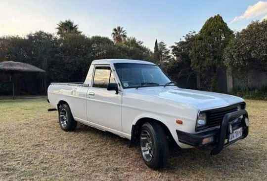 NISSAN NP1400 FOR SELL FOR MORE INFORMATION CALL [hidden information ...