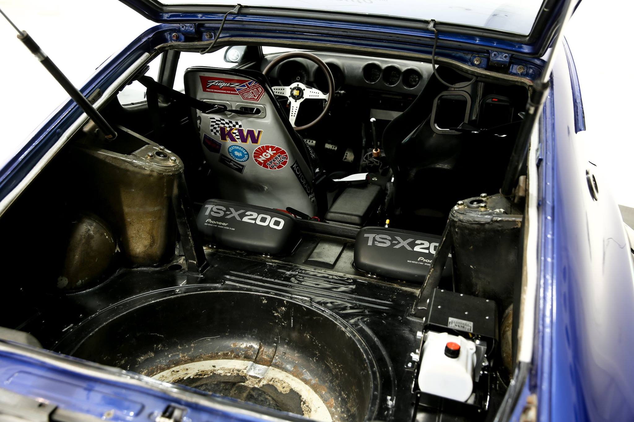 LIVIN´ THE RED DREAM! It´s a Datsun 280Z or Ferrari GTO? BOTH! w