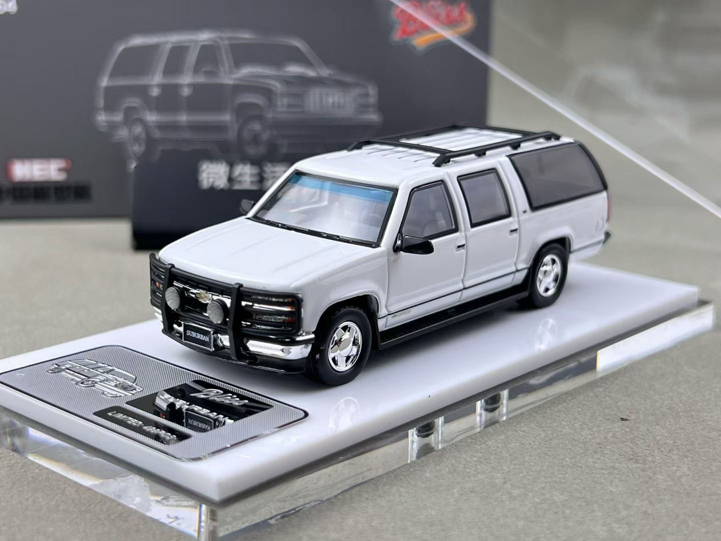 GMC Suburban GMT400 - Bliss 1:64 Phiên bản sự kiện HEC 2026