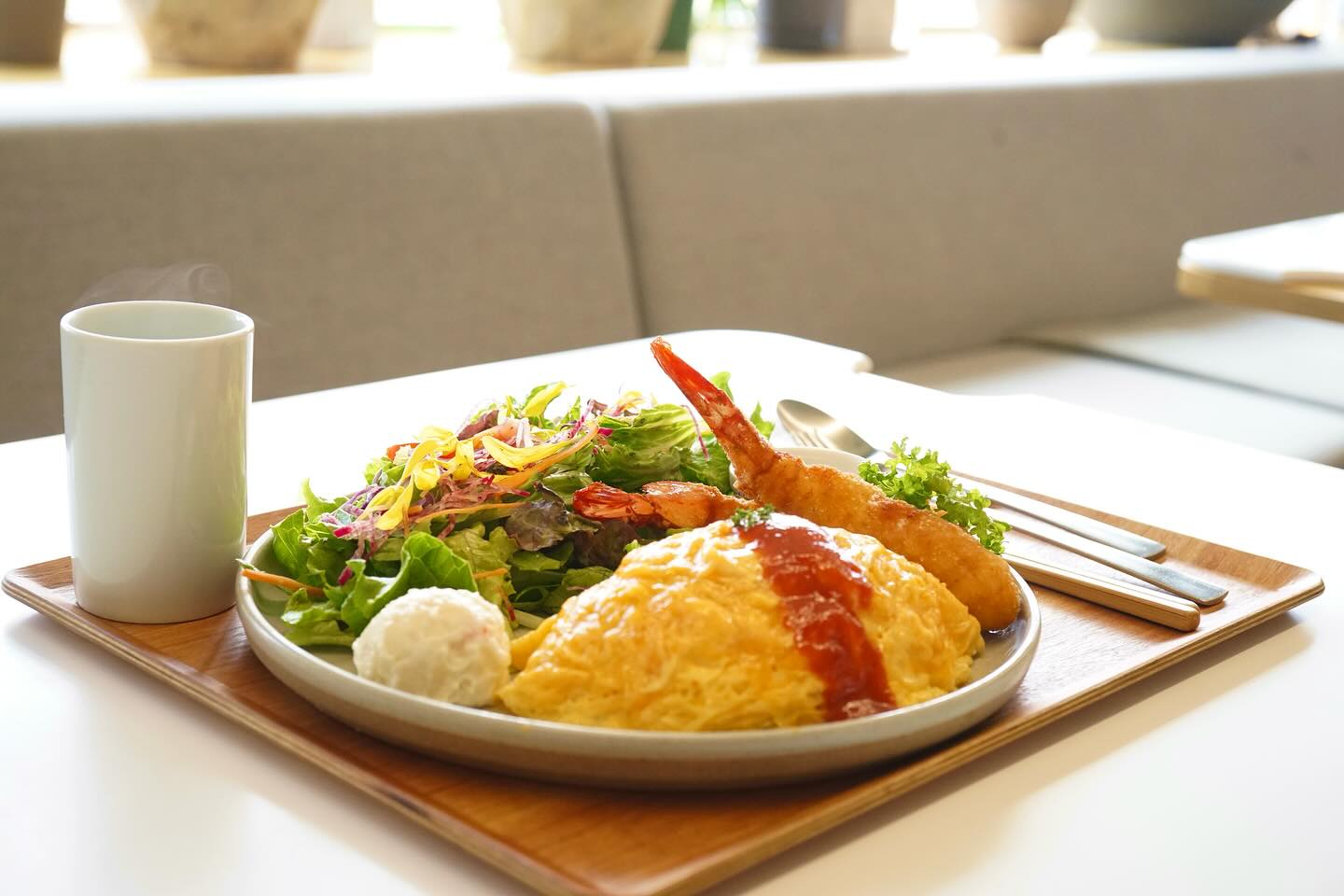 ランチメニューの紹介です！ 「オムライスプレート」 1200円(税込