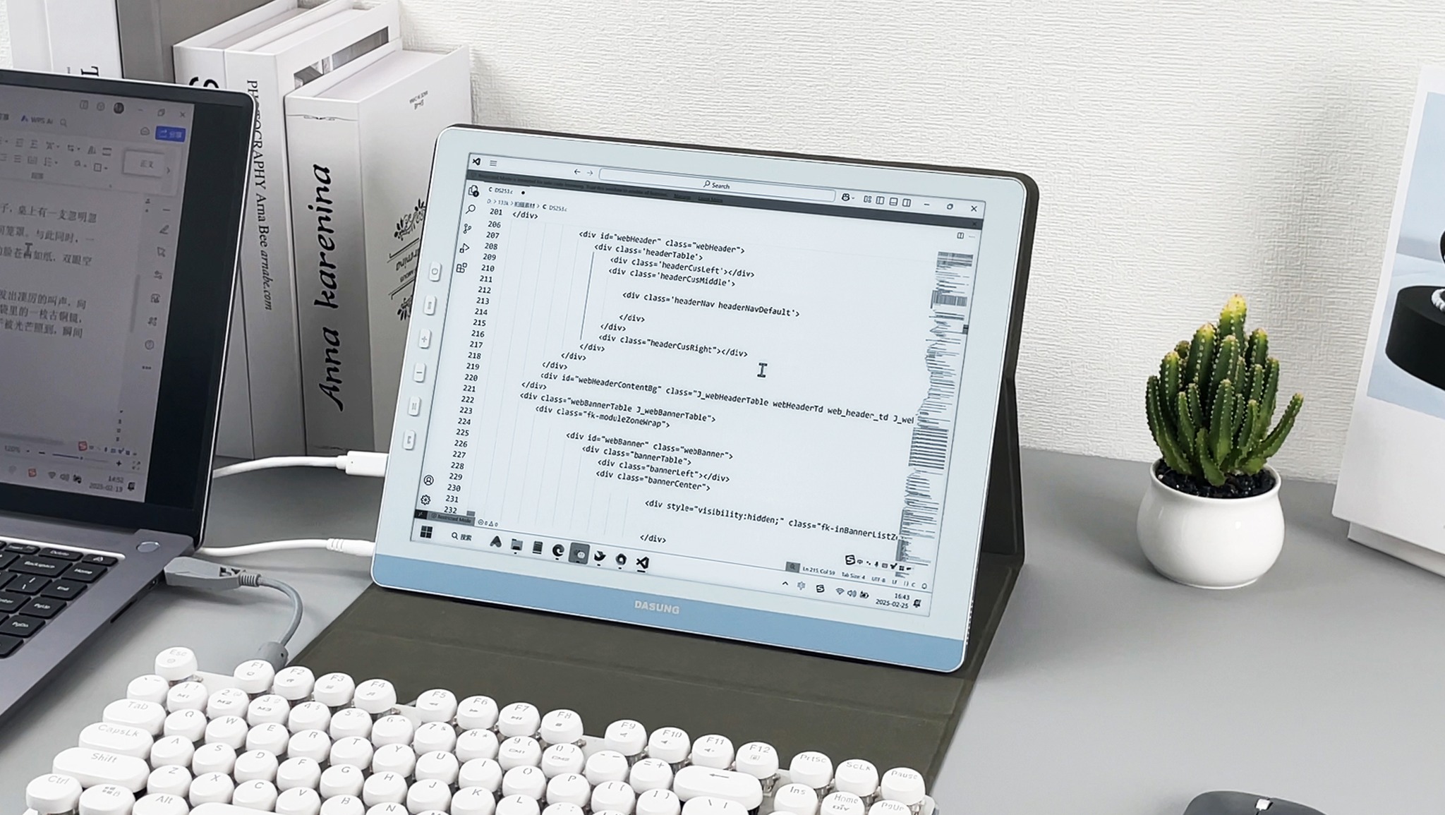 ? Revolutionize your workspace with DASUNG Paperlike 13K Black& 