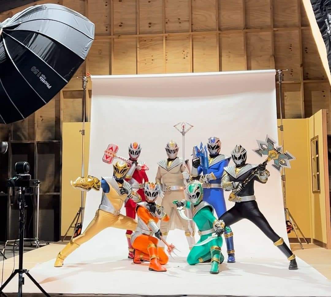 El último cast de la franquicia;... - The Legendary Ranger