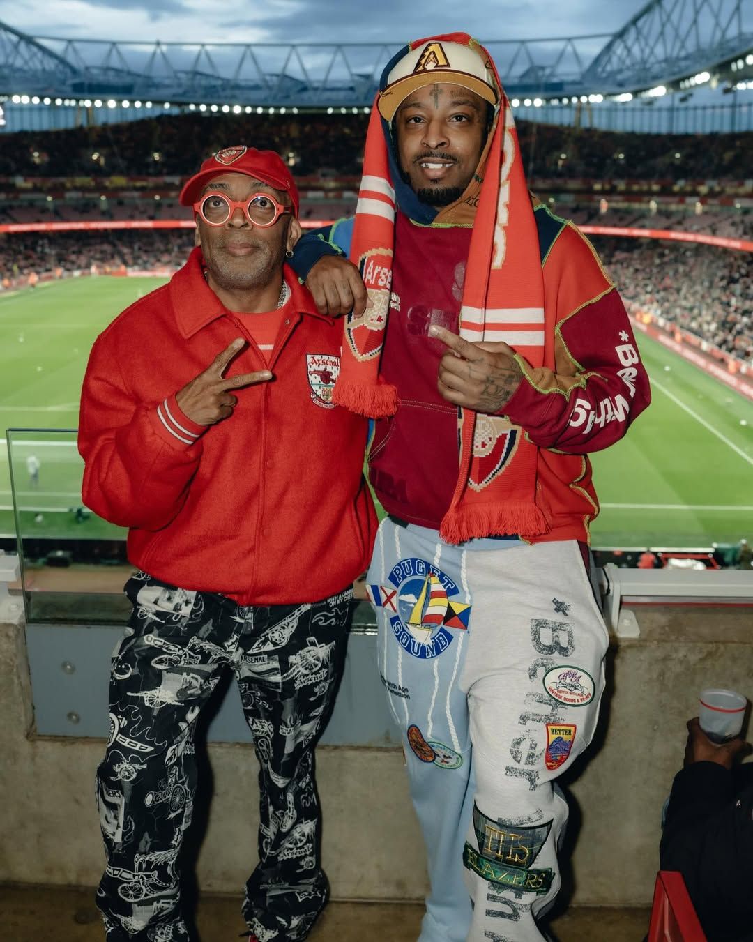 週刊誌 STYLE UK Magazine 21 November 2021 21Savage supporting his home team Arsenal FC with legend Spike Lee