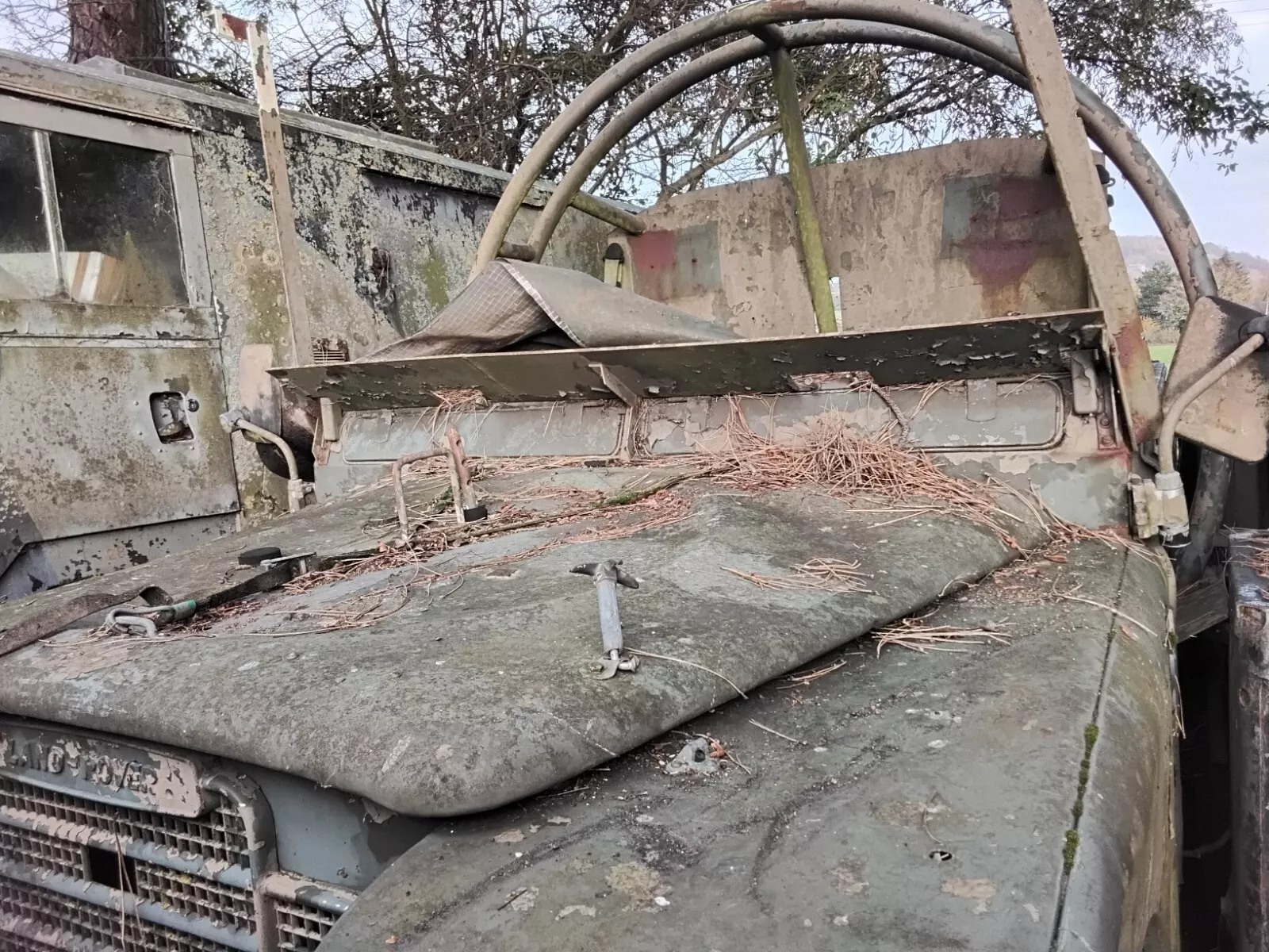 UK Barn Finds - Ad: Mine Protected Roll Over Land Rover...
