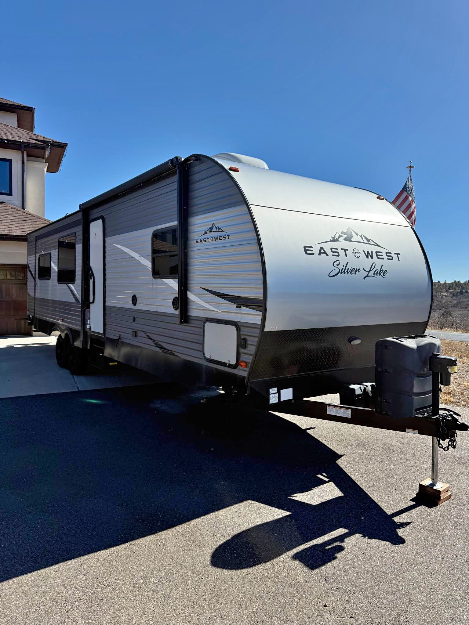 East to West Silver Lake (2021) - RVs & Campers - Castle Pines ...