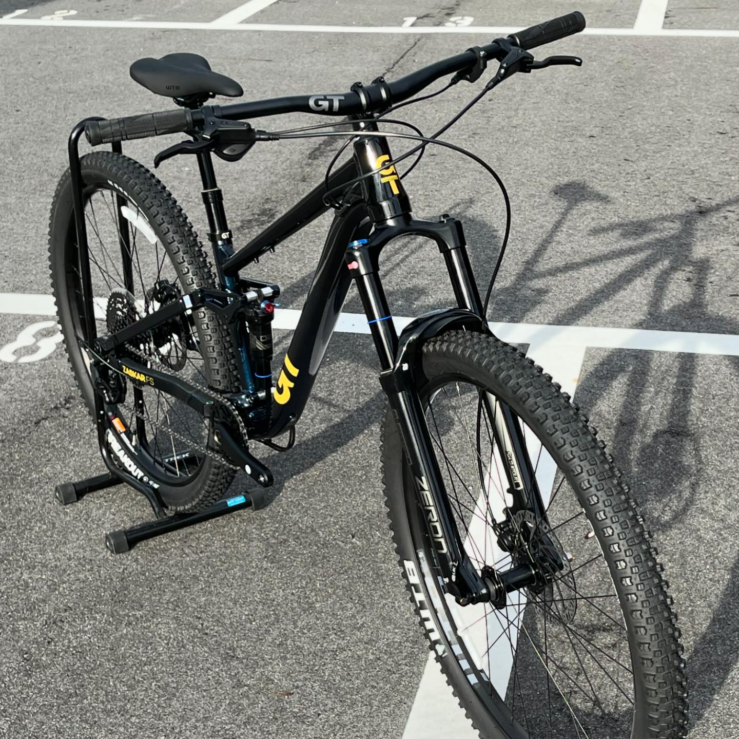 GT ザスカー FS COMP メーカー希望小売価格 ¥242,000-(消費税込) 店頭 