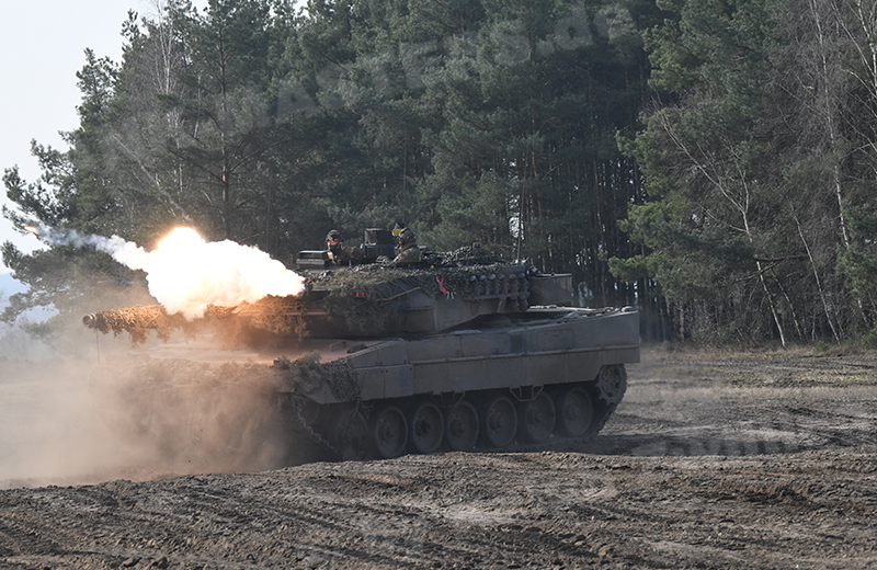 Tank-Masters.de - This week, we visited the upcoming enhanced Forward ...