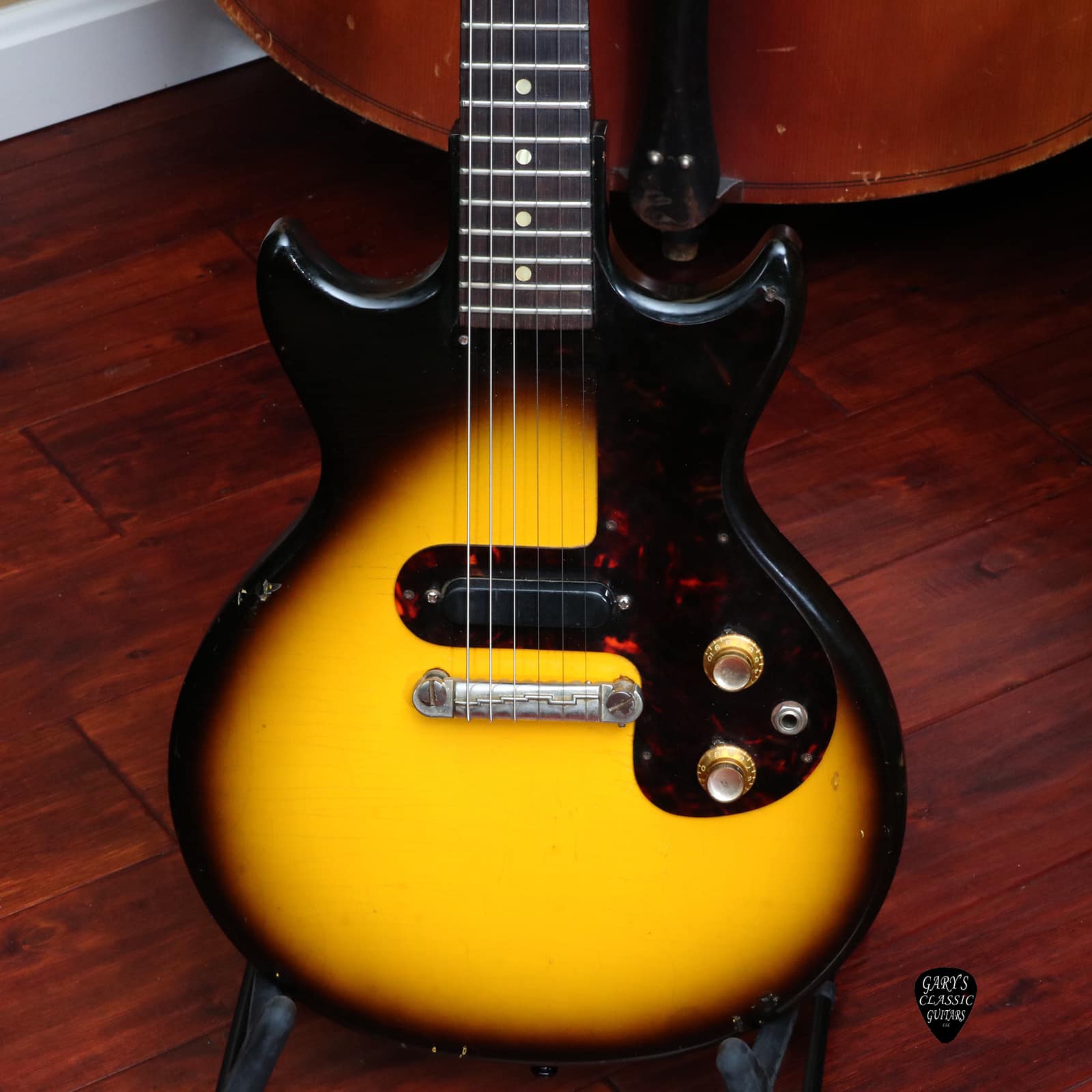 This amazing 1963 Epiphone Olympic comes with 2 additional