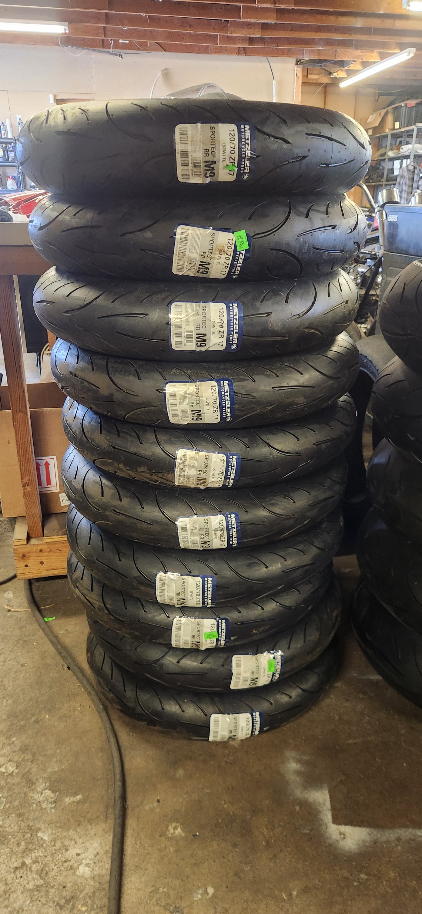 We have Metzeler SPORTEC™ M9 RR tires in-stock! Sizes available 