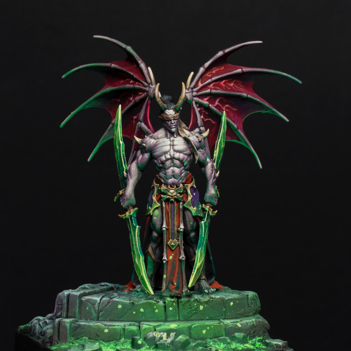 Just received the Hero Toys Demon Hunter(Illidan) dark variant.