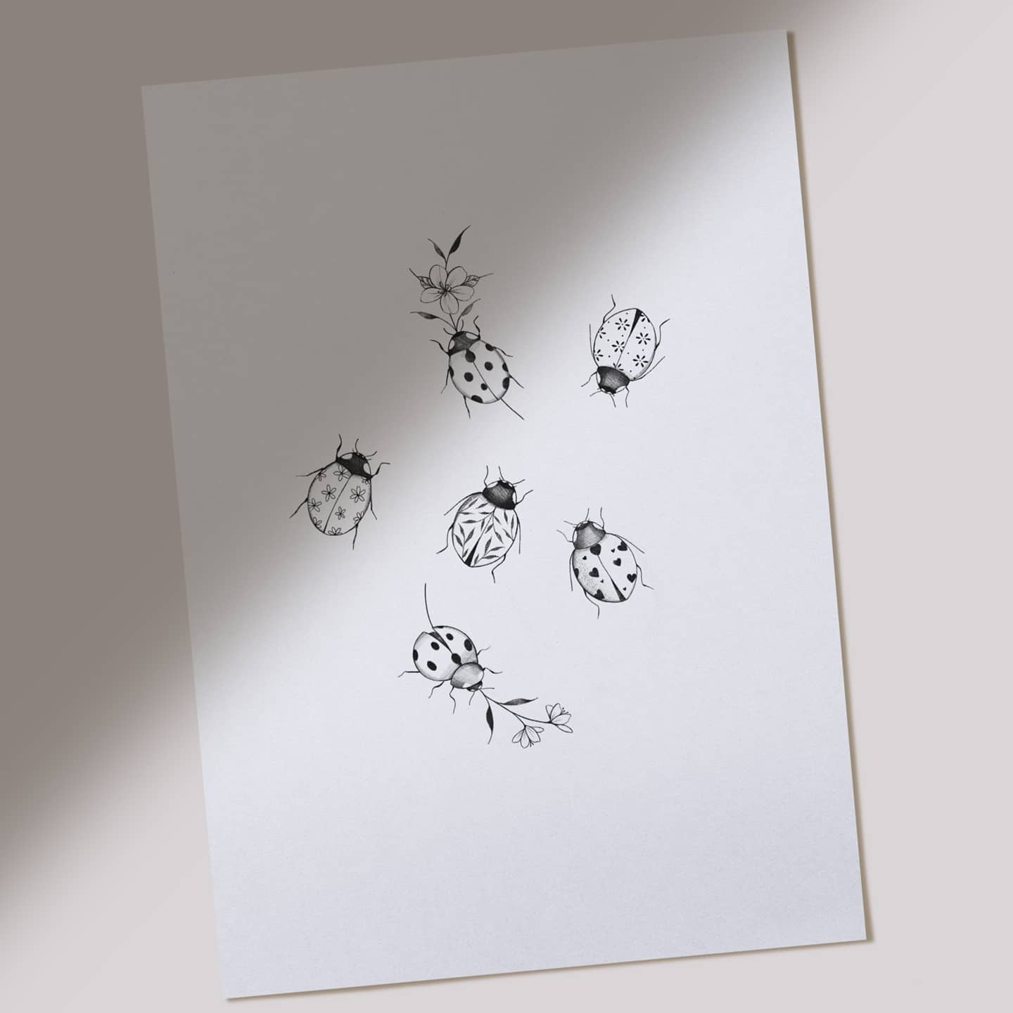 Tatouage Coccinelle Noir Et Blanc