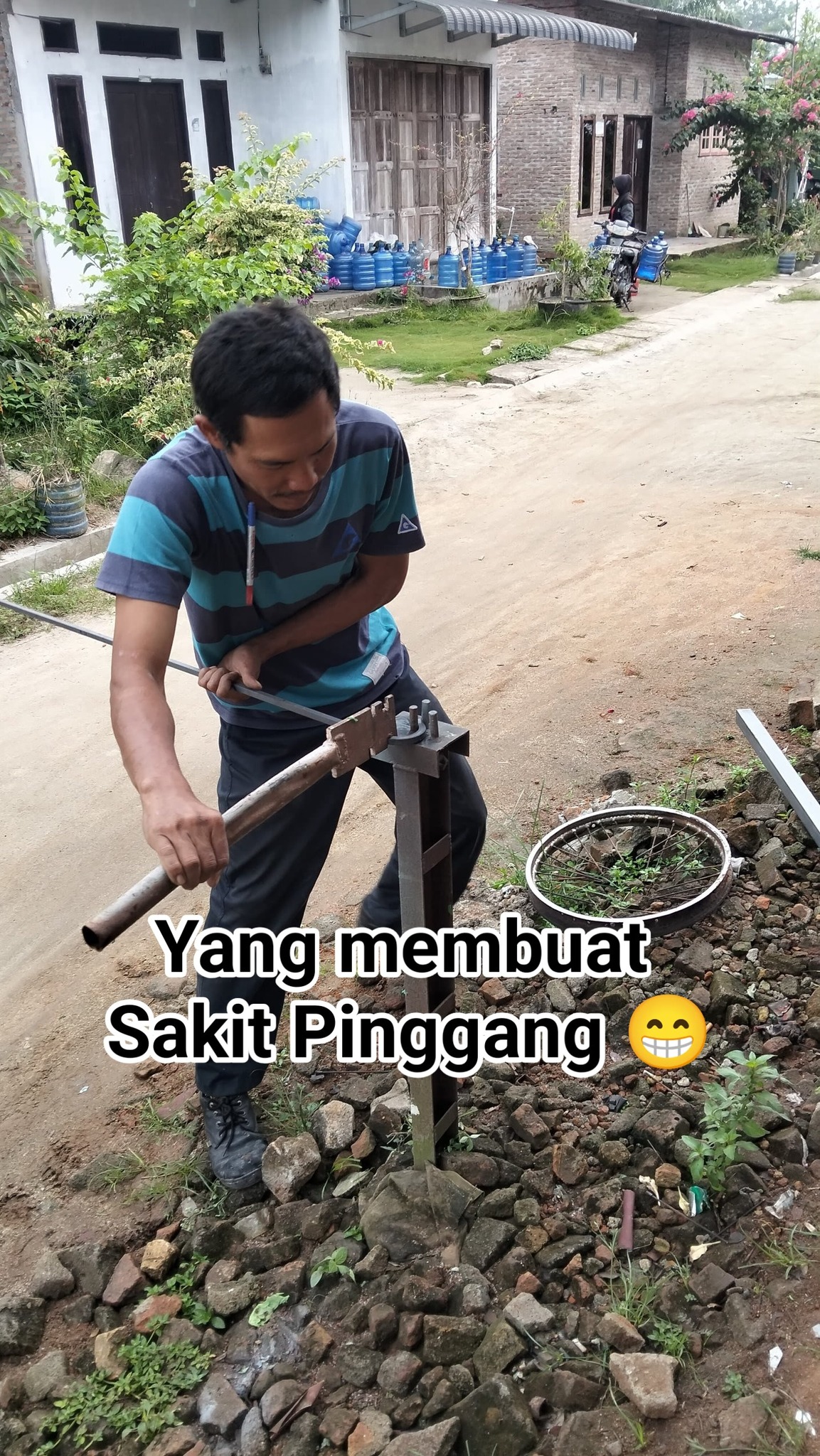 Dedeg Ilham - Terapi pinggang 😁 #welding #welder | Facebook