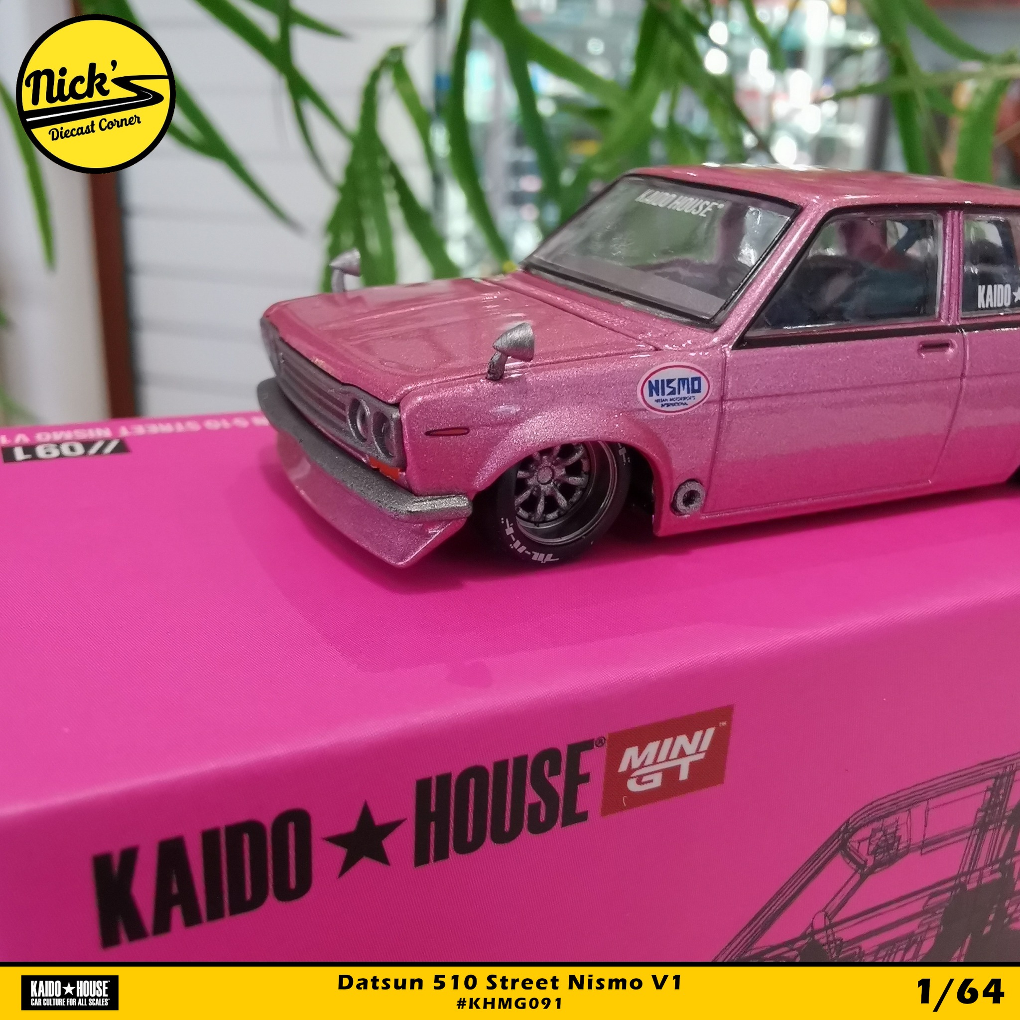 MINI GT 1/64 No.042 Kaido★House x MINI GT Datsun 510 Street Tanto V2