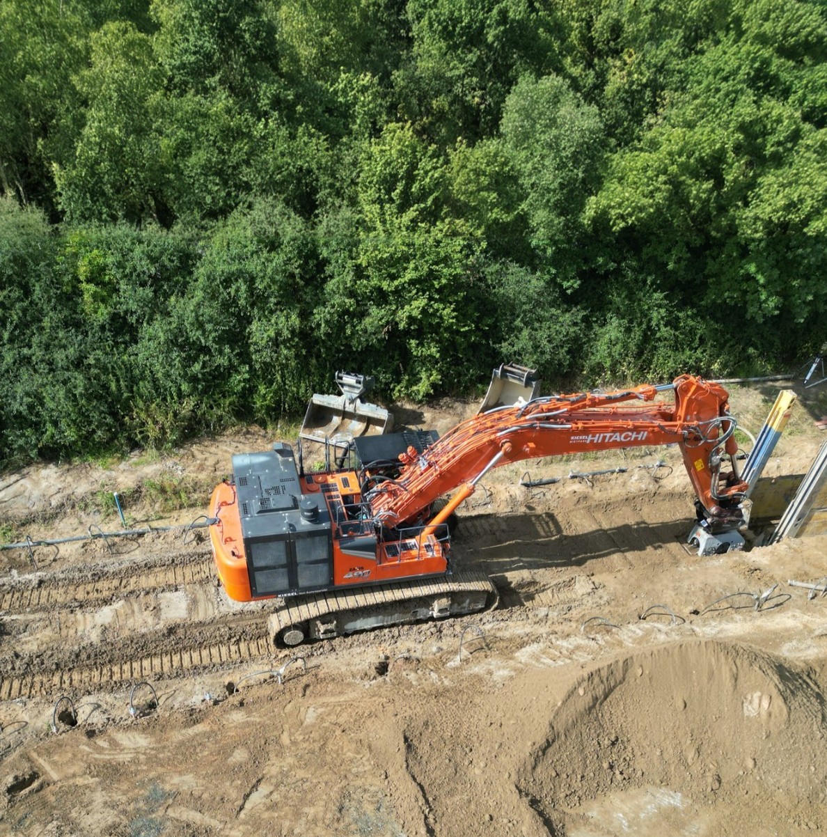 Spotted by Danish Construction Channel 👀 A pair of custom-built