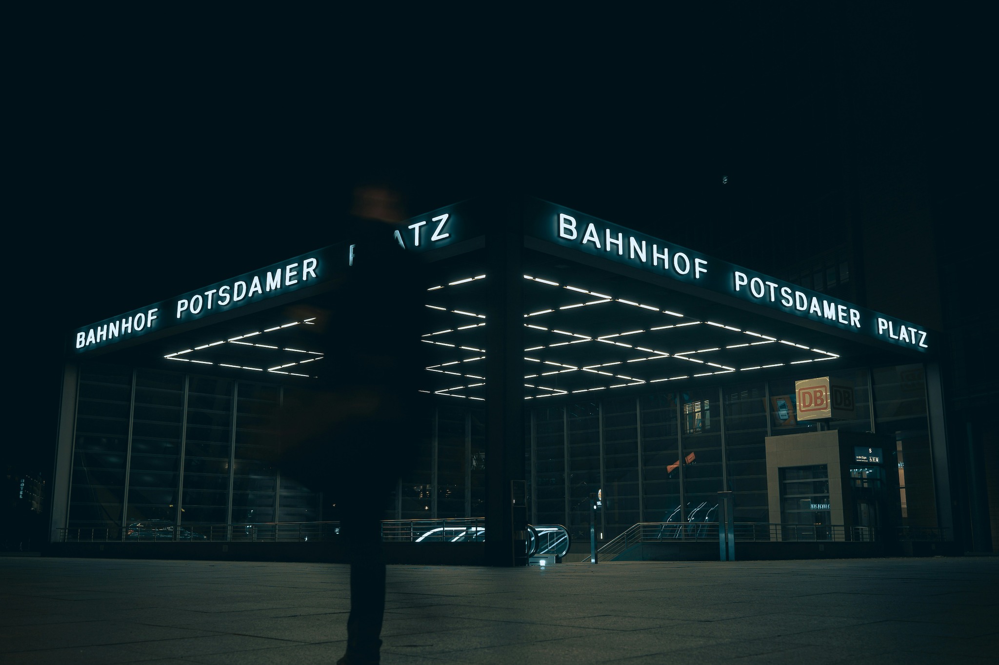 Potsdamer Platz after dark – when Berlin