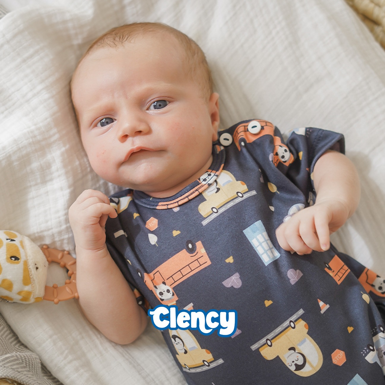 Clency - The stare that can melt your heart.🥰 Memakaikan...