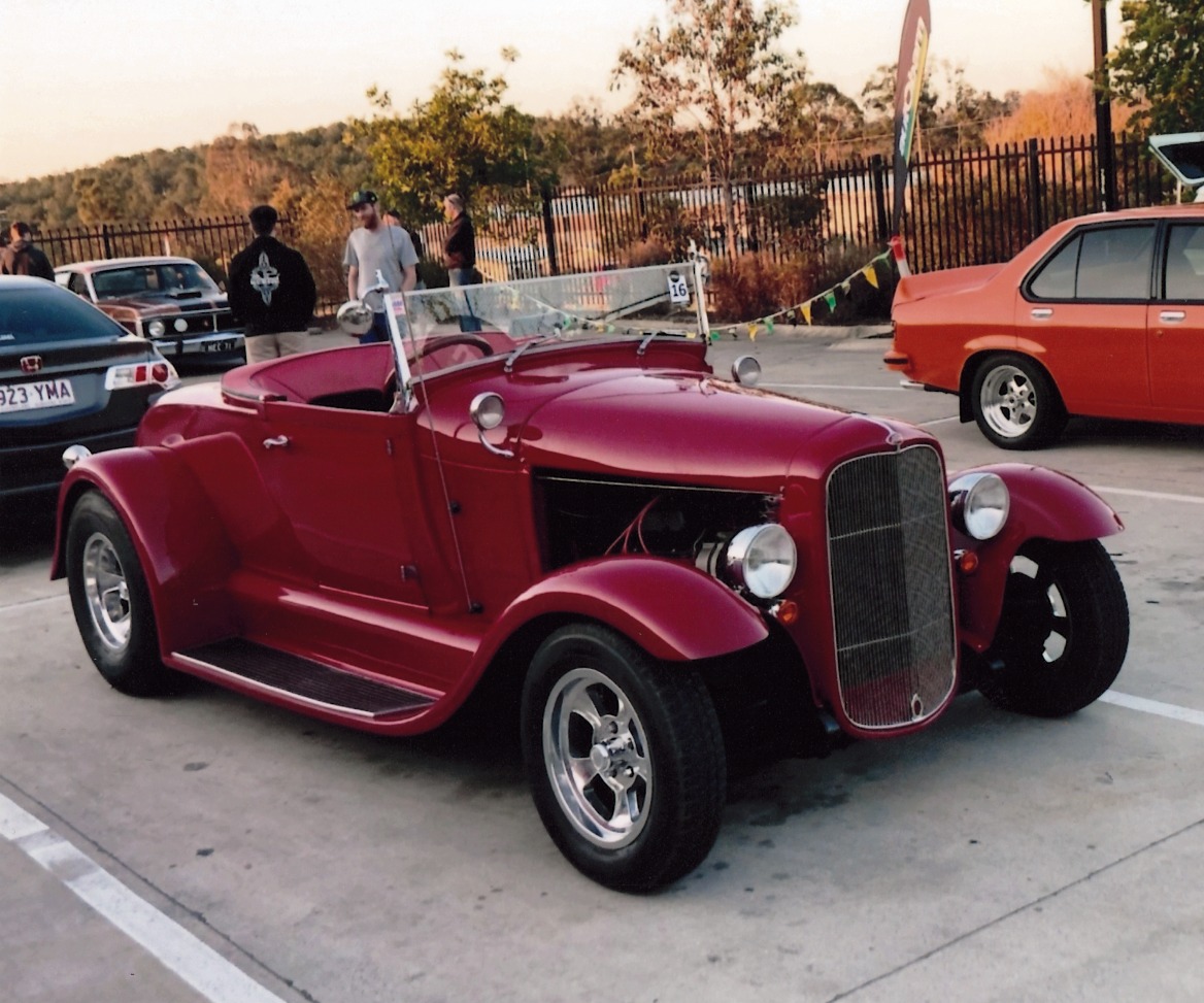 Retro Rods Custom... - Retro Rods Custom Sheetmetal