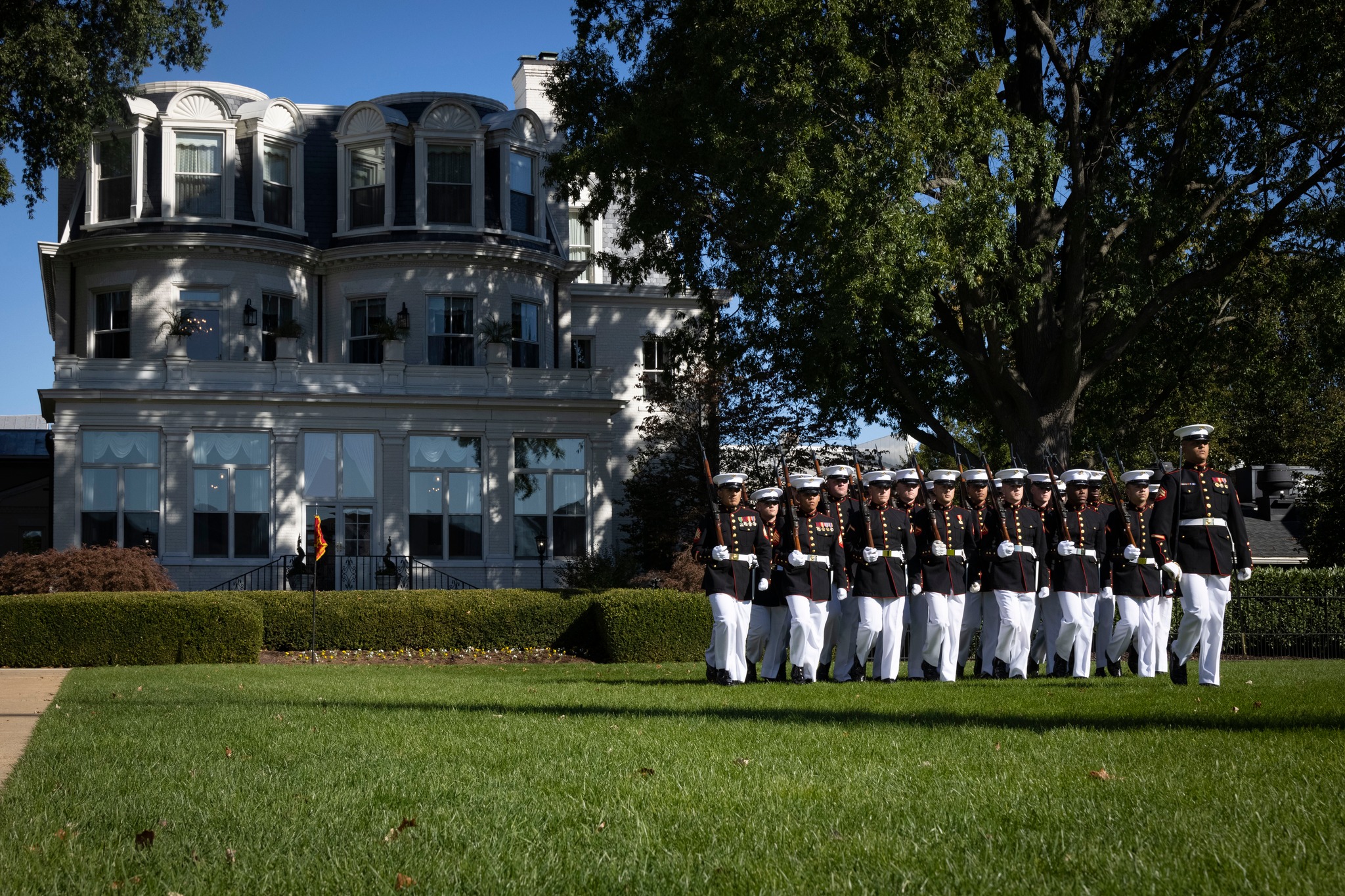 Rifle Ceremonial... - Marine Barracks Washington 8th & I | Facebook