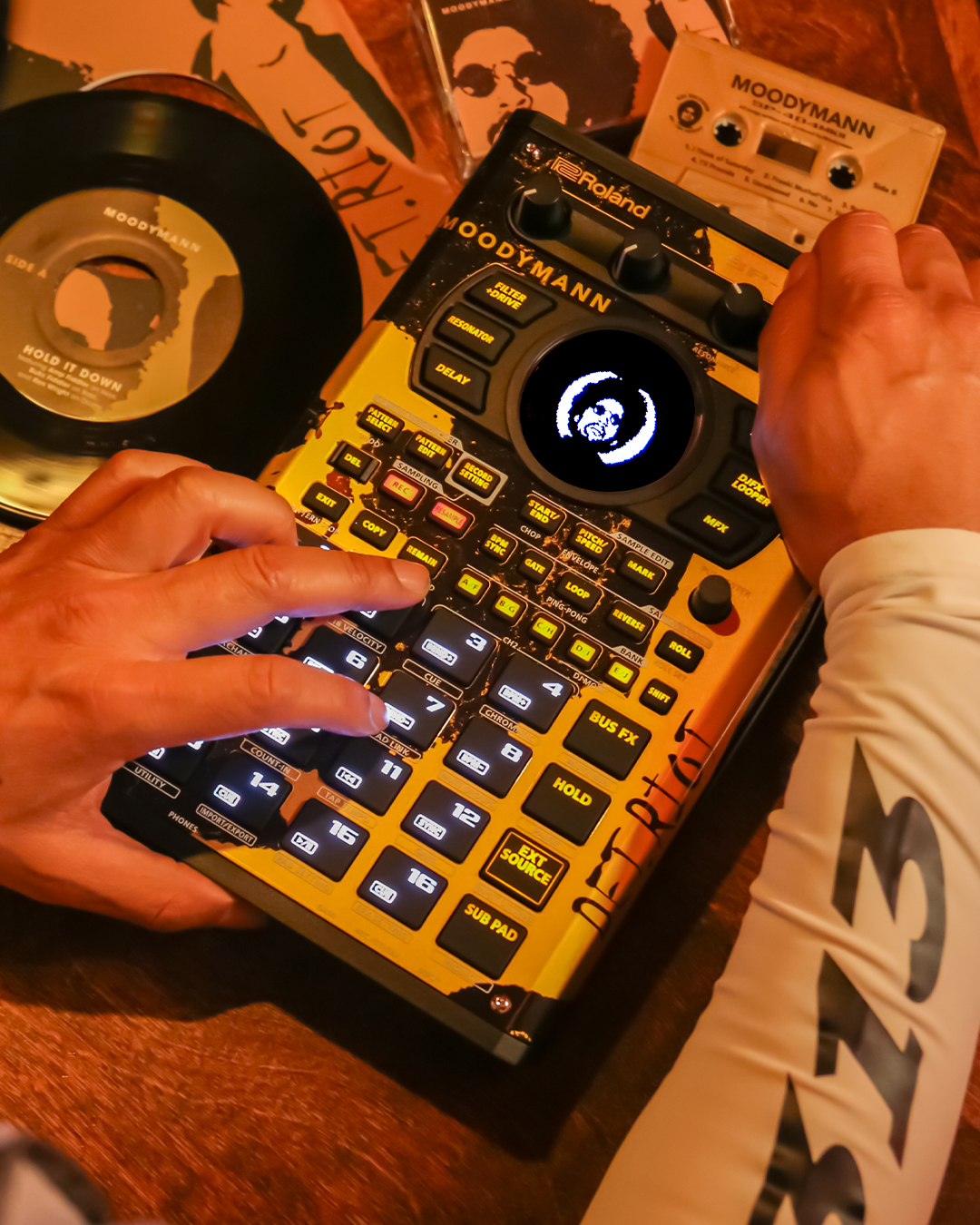 Celebrating 30 years of KDJ Records in style! 🎉 The Roland SP-404