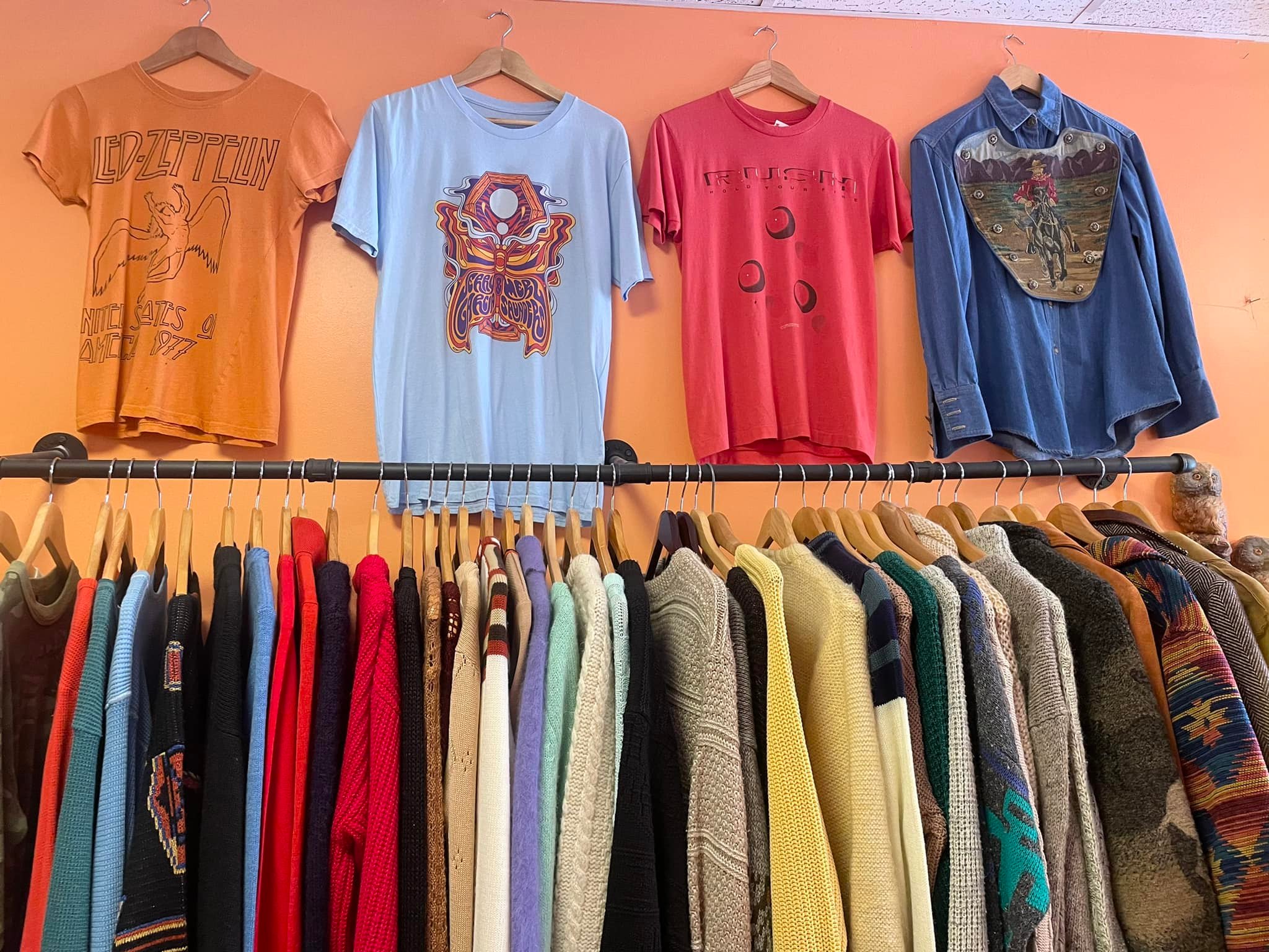 Wonderflea Vintage (@shopwonderflea) • Facebook