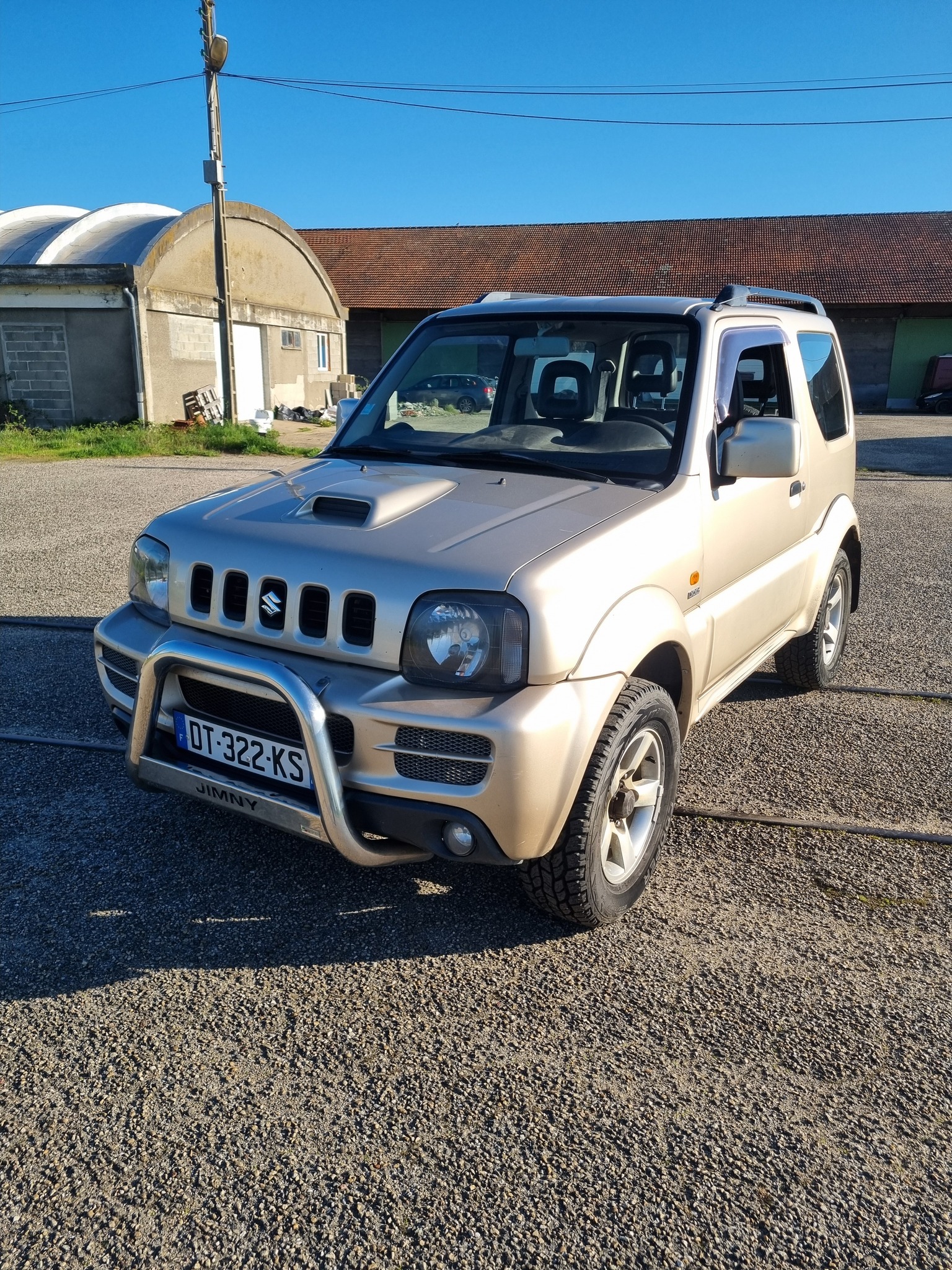WELLY SUZUKI JIMNY Noir 1:34 Modèle Métal Moulé Sous Pression Neuf En Boite 43810 EUR 8,57