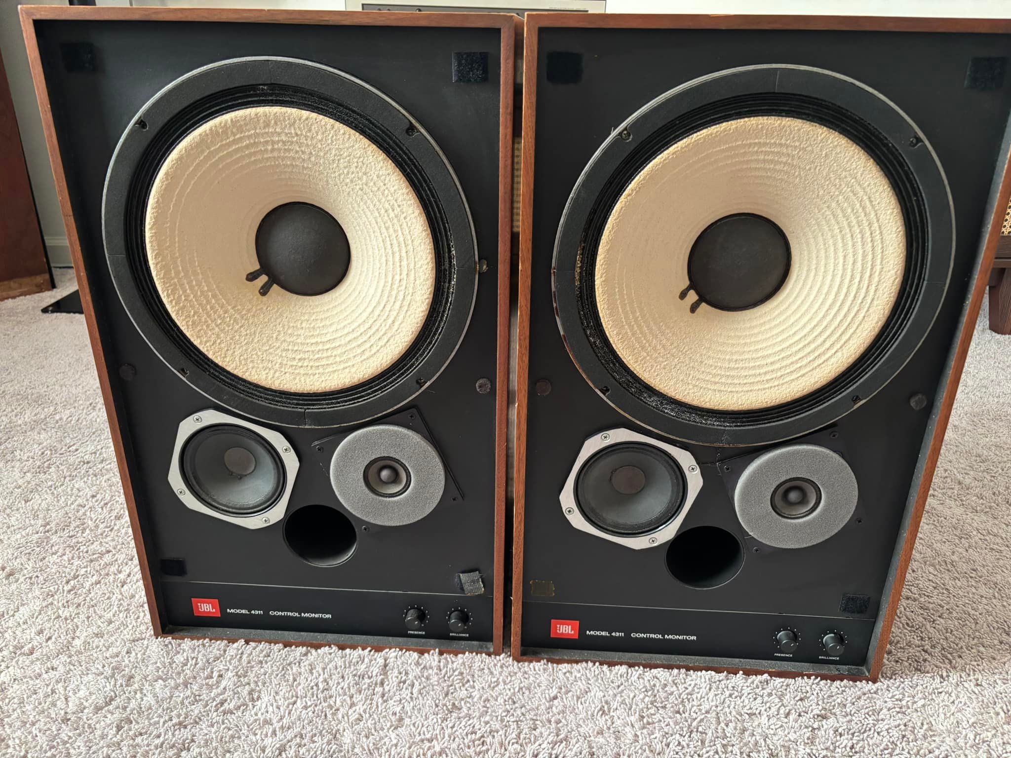 4311 control monitors speakers JBL JBL MODEL4311