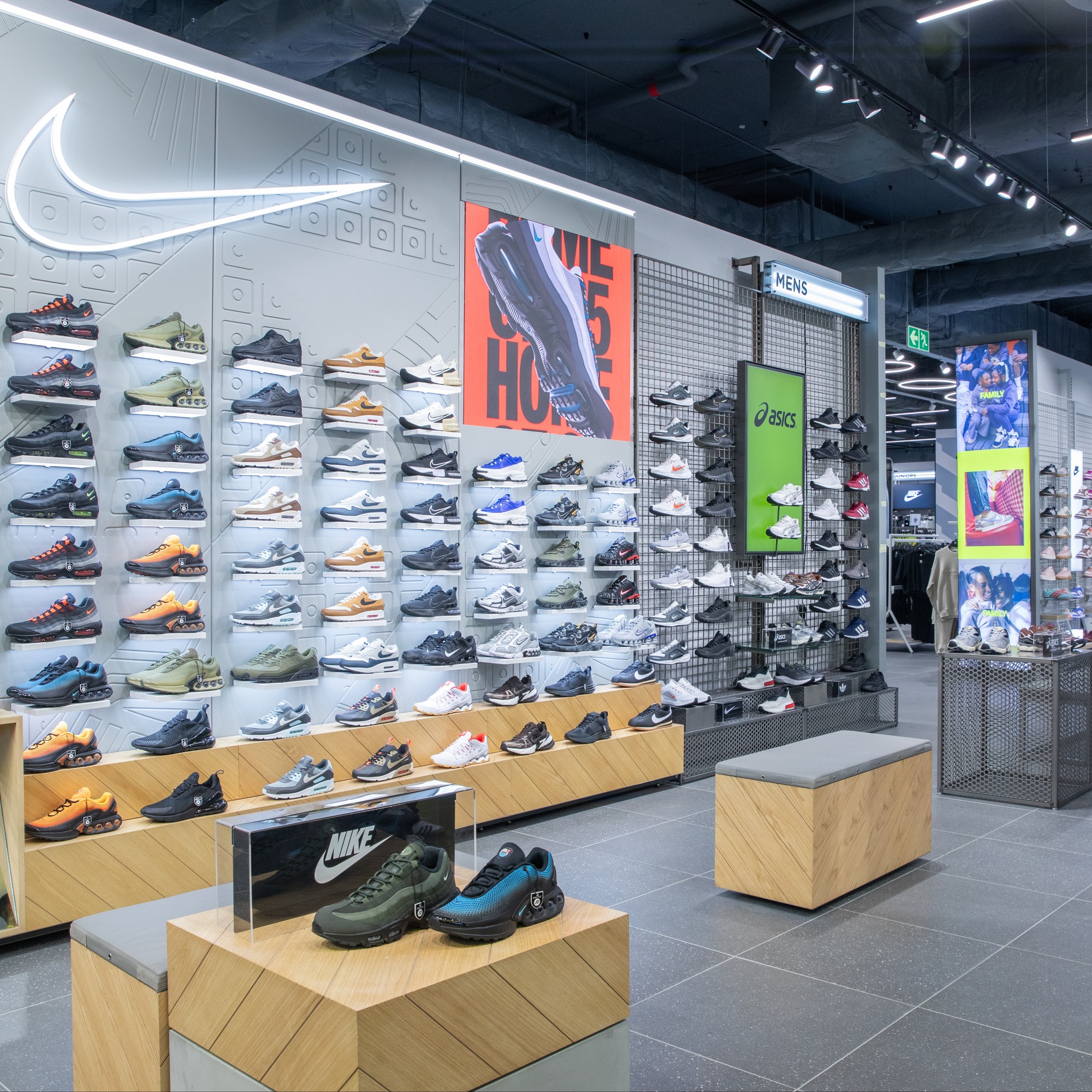 NEW STORE 🚨 The wait is over! 🚨 The first JD Sports South