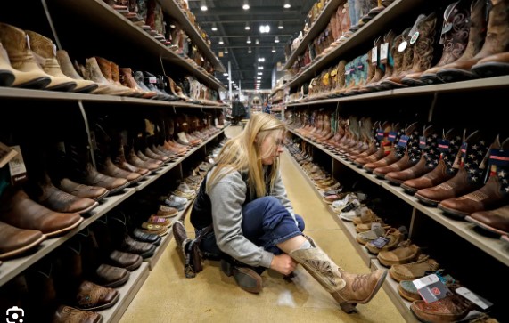 98.7 - HEADS UP! I'm getting to be part of the GRAND OPENING at Boot ...