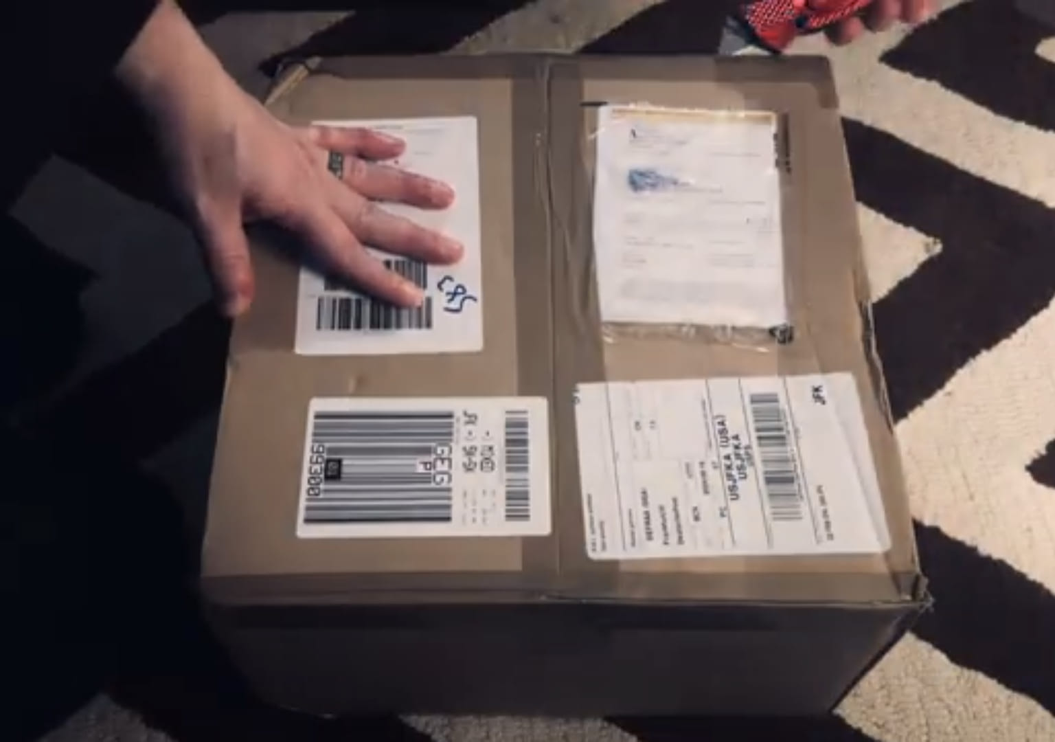 Vinyl - the coolest 'Un-Boxing Balance' and 'Boxing Balance Box' Video ...