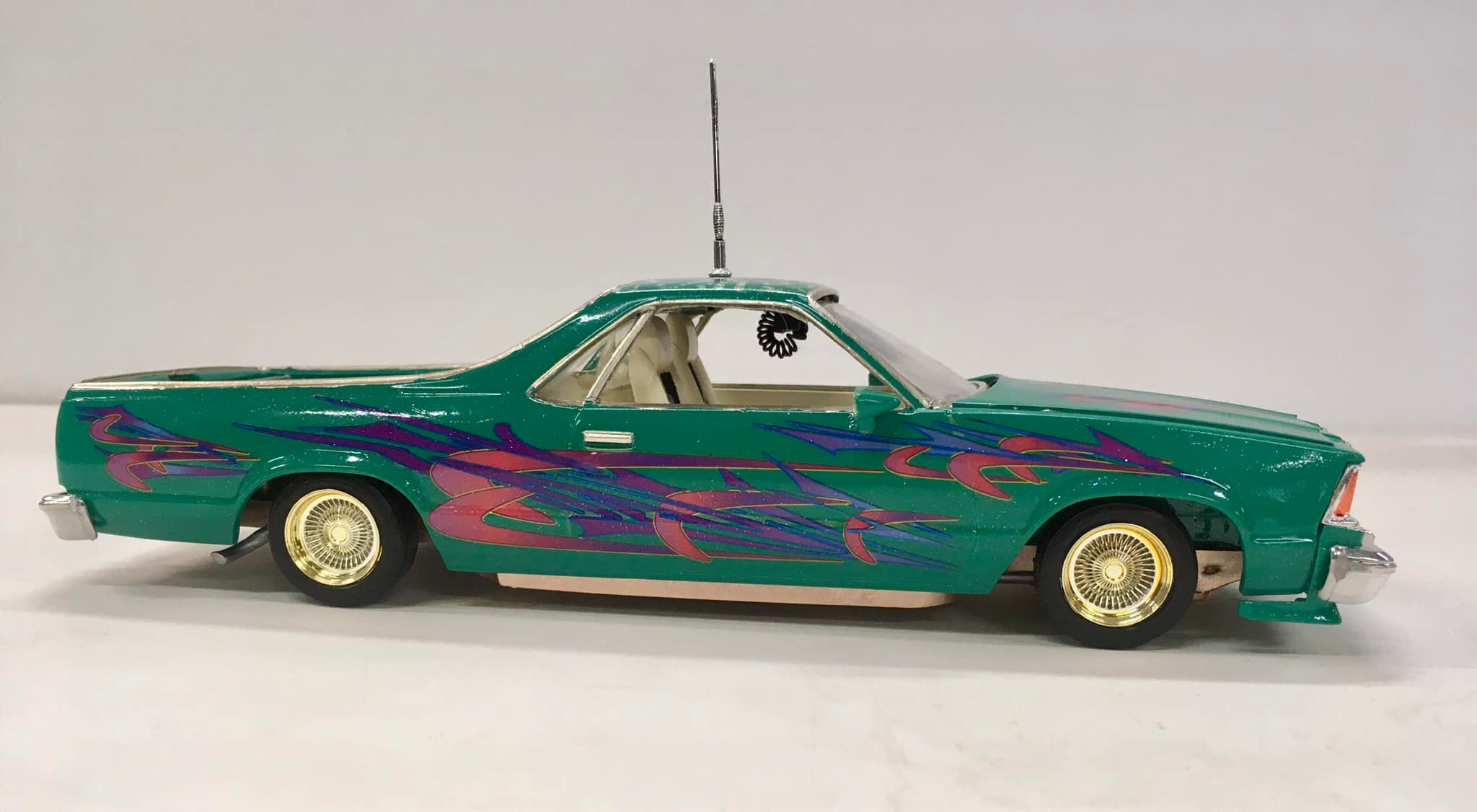 自動車 Revell 1/24 '78 El Camino Lowrider Custom 1/24 '78 El Camino Lowrider model