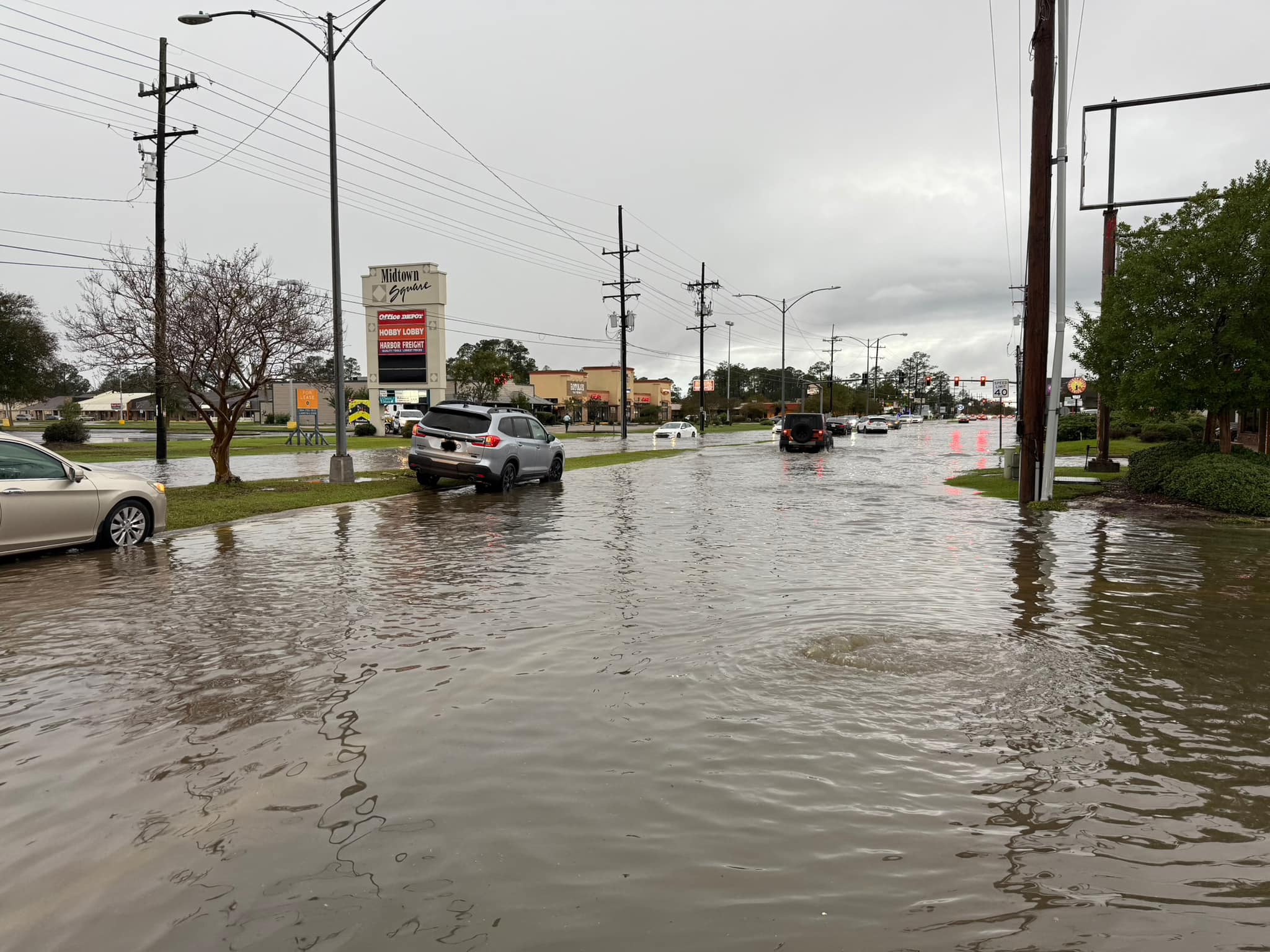 𝐏𝐨𝐬𝐭 𝐲𝐨𝐮𝐫 𝐟𝐥𝐨𝐨𝐝𝐞𝐝 𝐬𝐭𝐫𝐞𝐞𝐭... - Slidell Police Department | Facebook