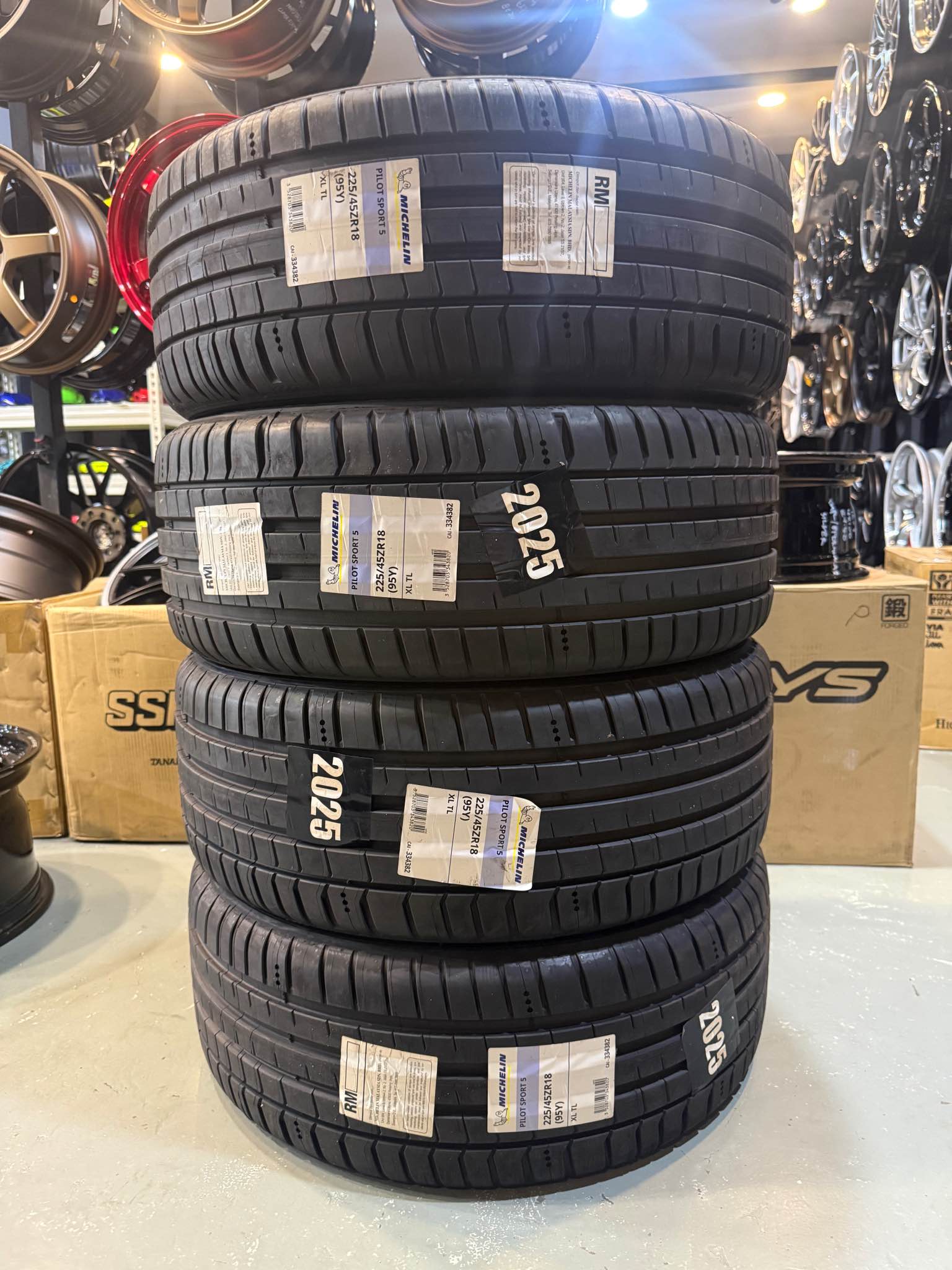 New Tyre 225 45 18 Michelin ps5 ?? year 2025 made in Thailand 