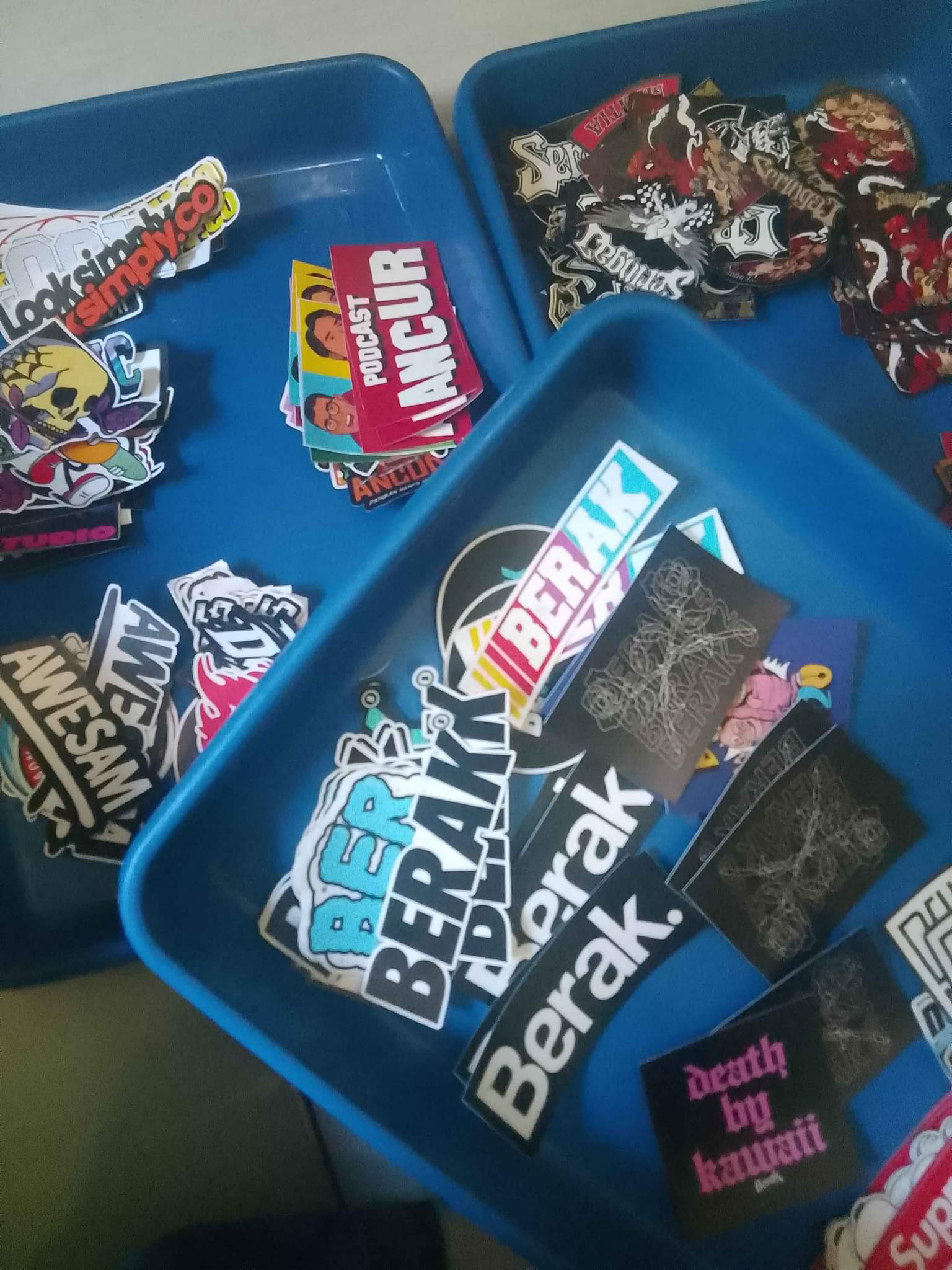JUAL BELI POSTER & STIKER | Facebook