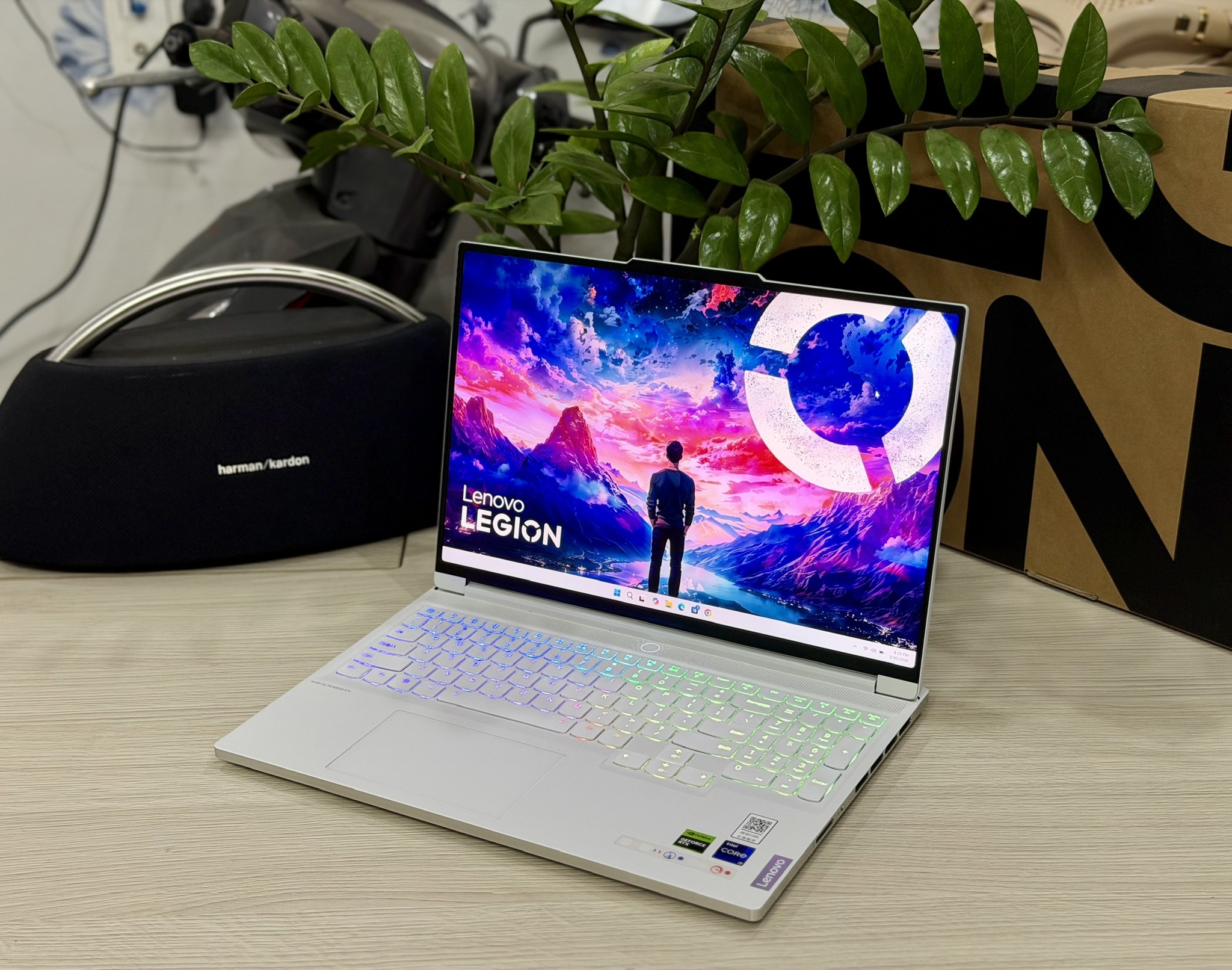 ? Lenovo Legion Slim 7i 16IRH8 2023 Core i9-13900H, 16GB, 512GB 
