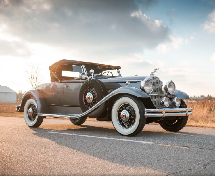 In 1924, Packard introduced the Single Eight, their first eight