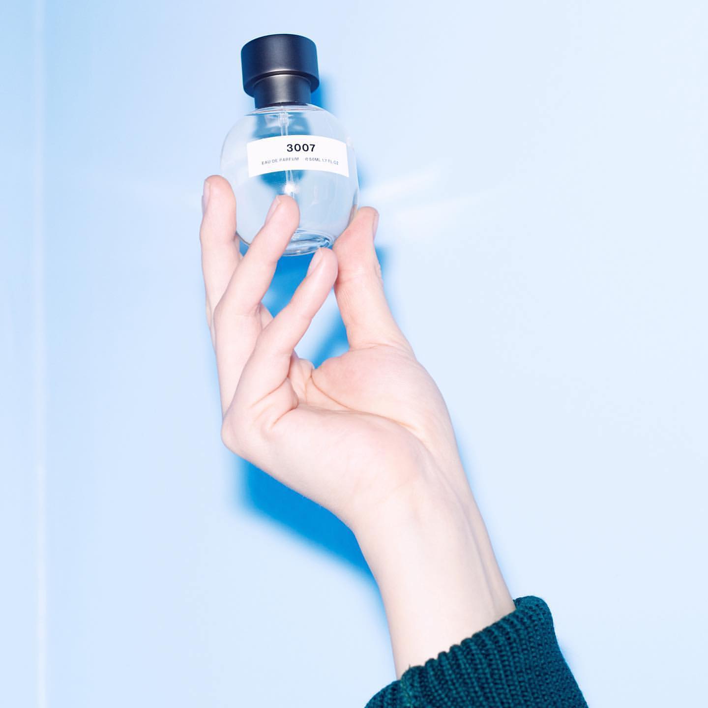 【1プッシュのみ使用】SON VENIN 3007 香水 50ml 再入荷！ 感性に澄み渡るように響く、ノルウェー式、純粋で無邪気な