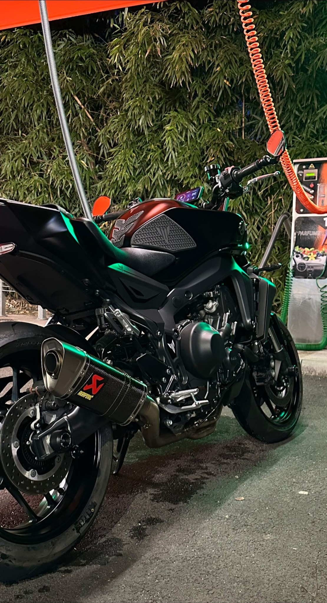 匿名 Is Rizoma drag bar compatible with Gen4?